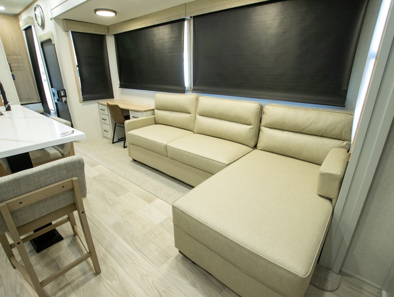 2026 Forest River Sandpiper 3900HBLR, $ 68,999