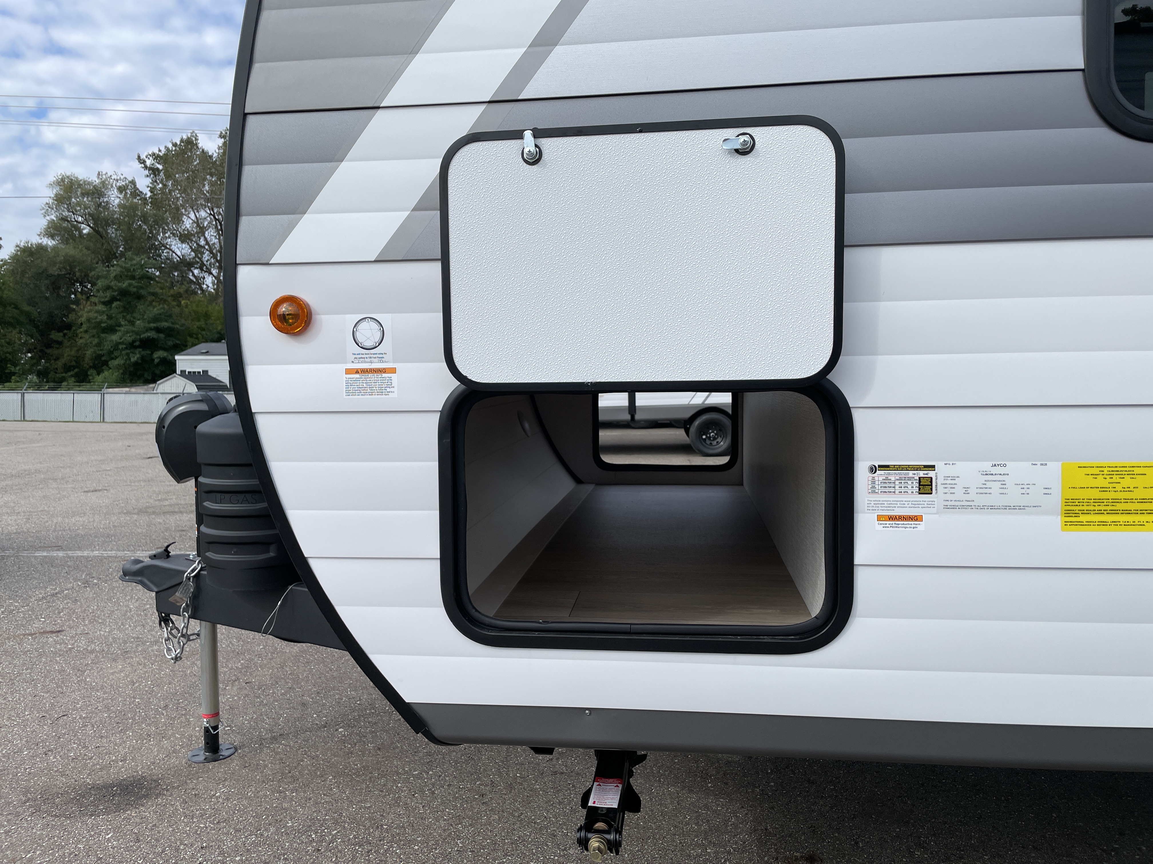 2027 Jayco Jay Flight 210QB, $ 22,999