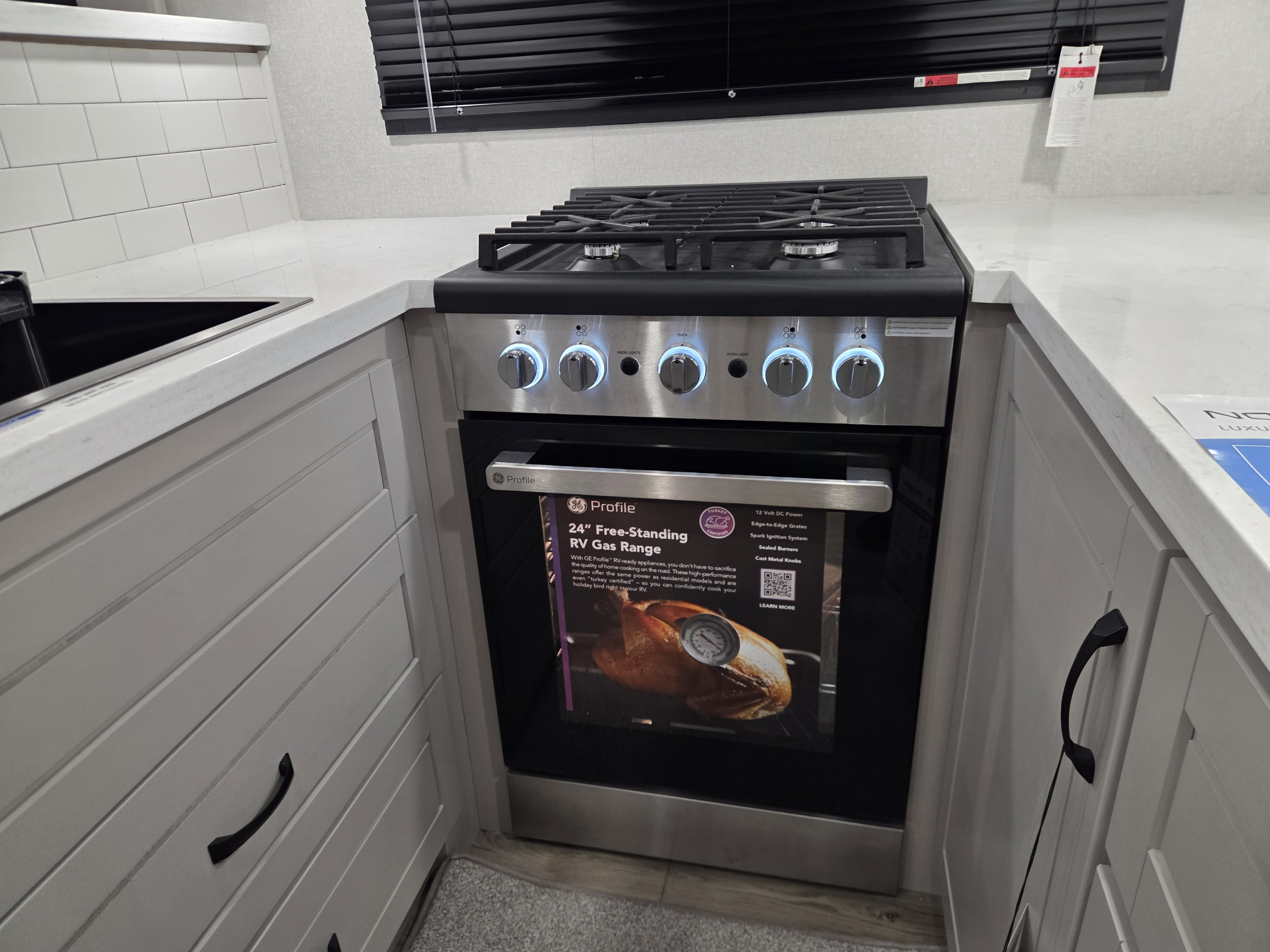 2026 Jayco North Point 395DSDB, $ 114,995