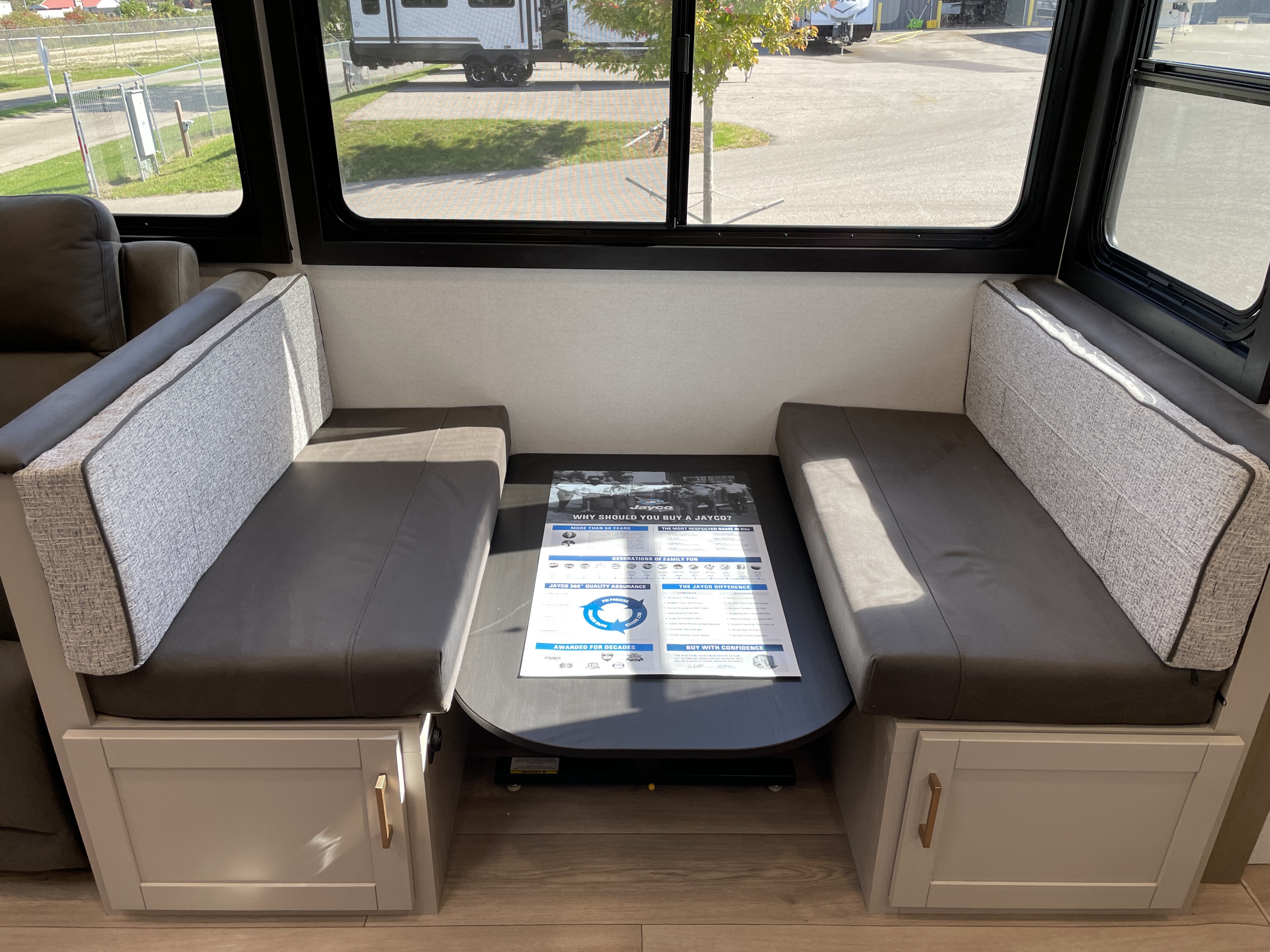 2027 Jayco Jay Feather 25RB, $ 56,529