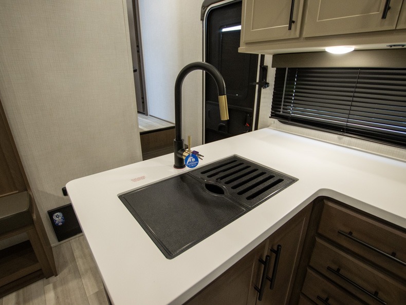 2026 Keystone Cougar Sport 2400RE, $ 35,990