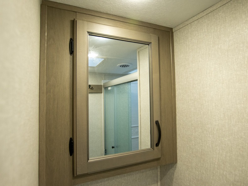 2023 Coachmen Chaparral Lite 25RE, $ 32,999