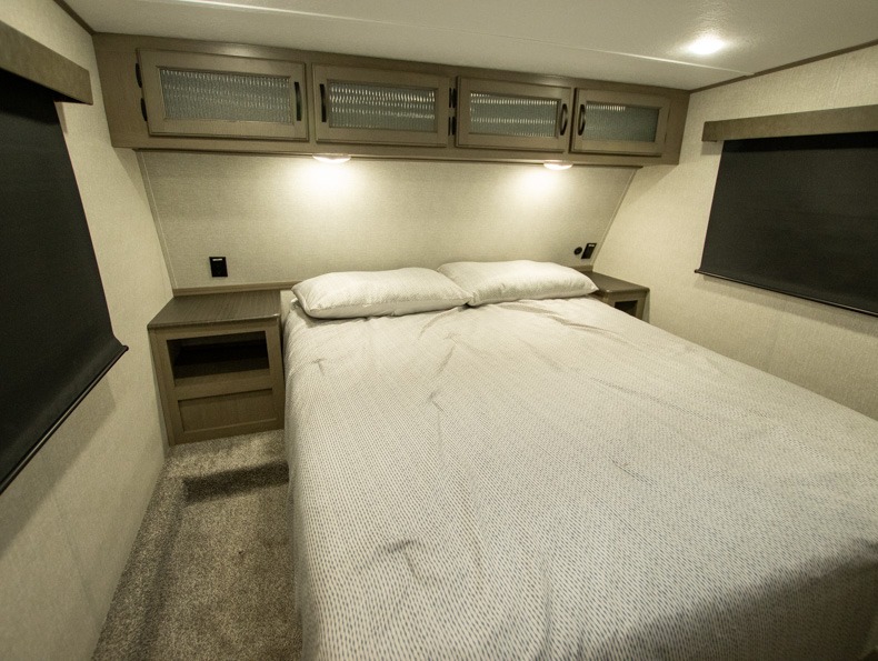 2023 Coachmen Chaparral Lite 25RE, $ 32,999