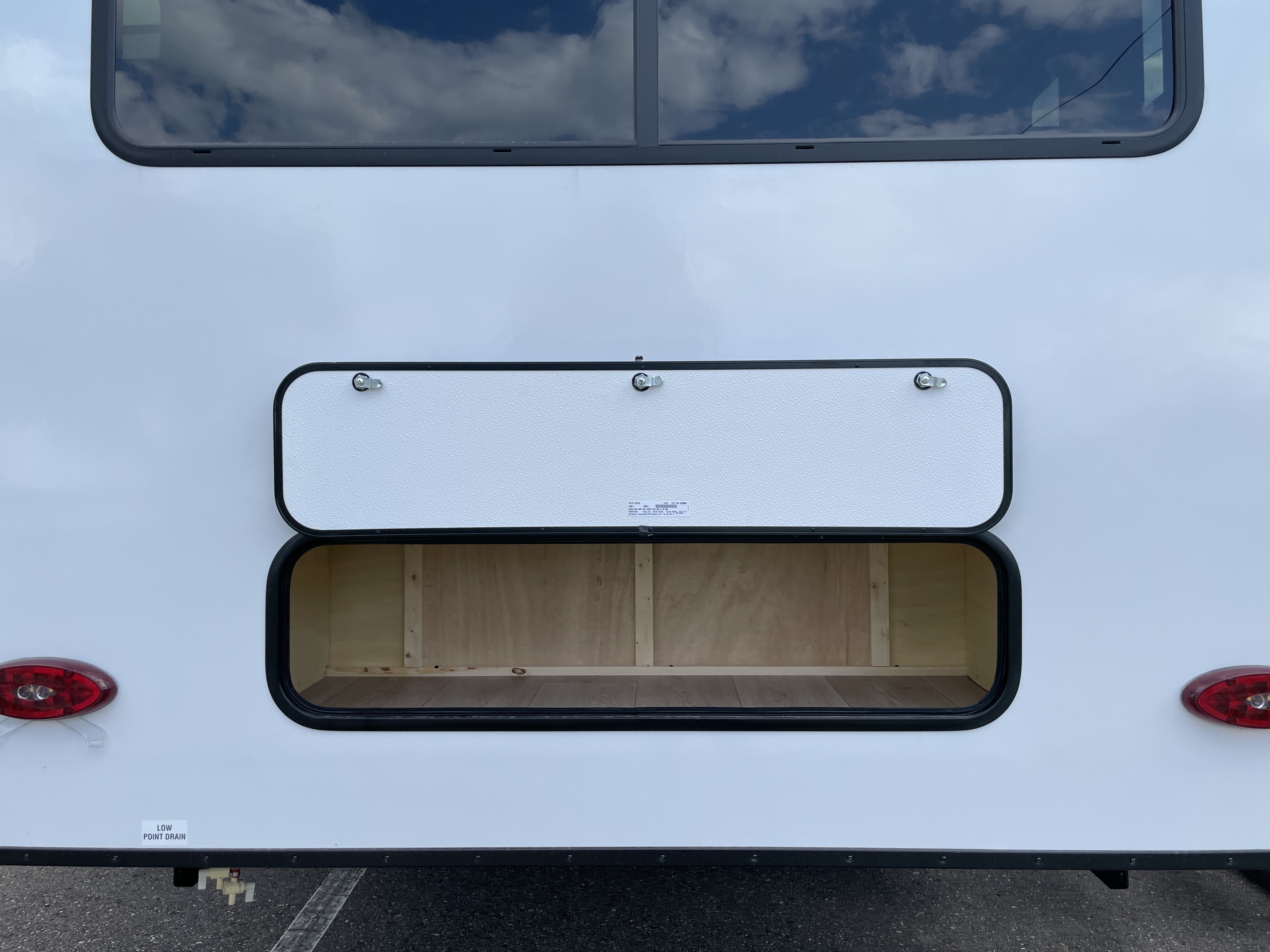 2027 Jayco Jay Feather SL 25RLSL, $ 31,999