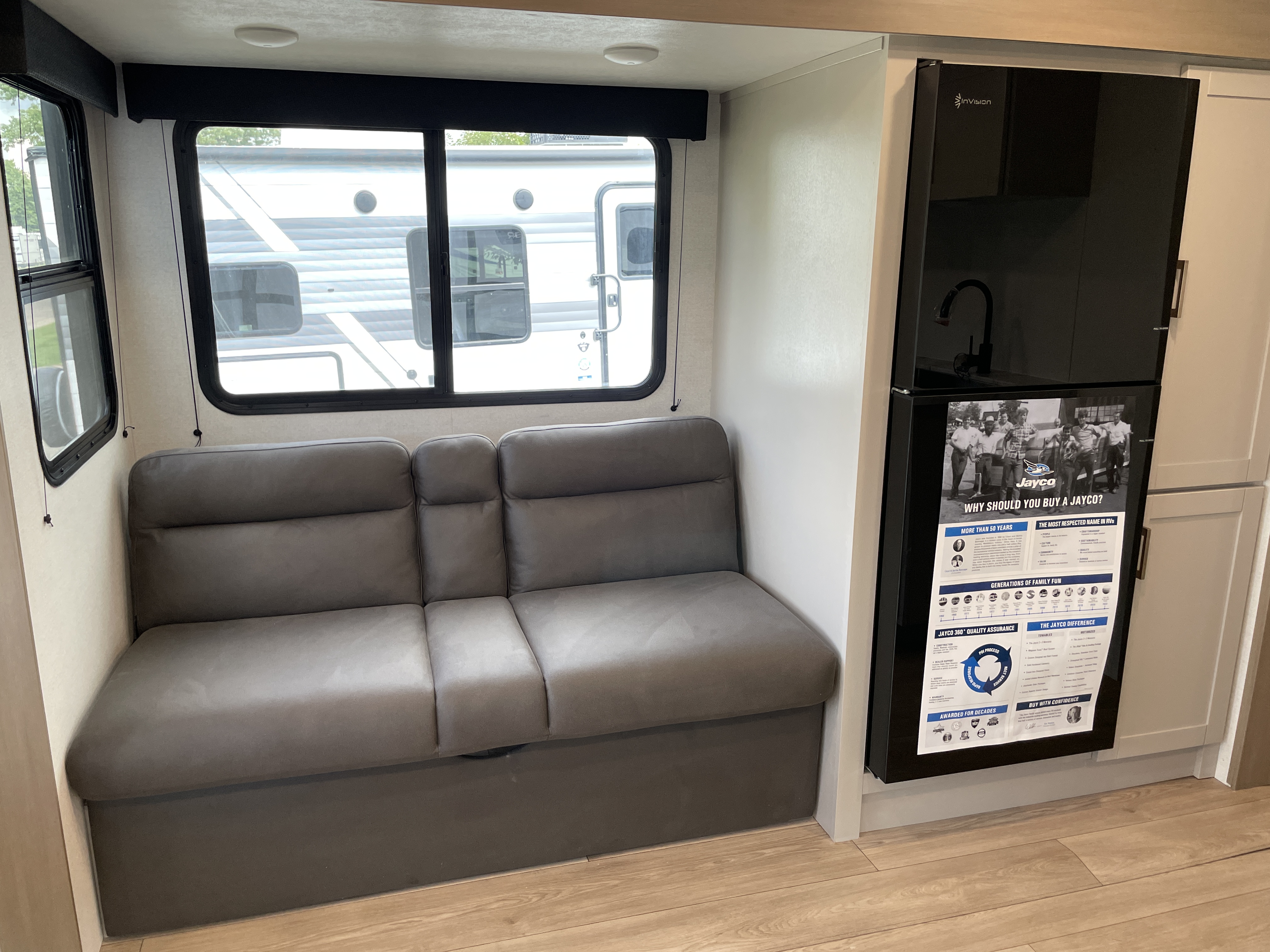 2027 Jayco Jay Feather SL 25RLSL, $ 31,999