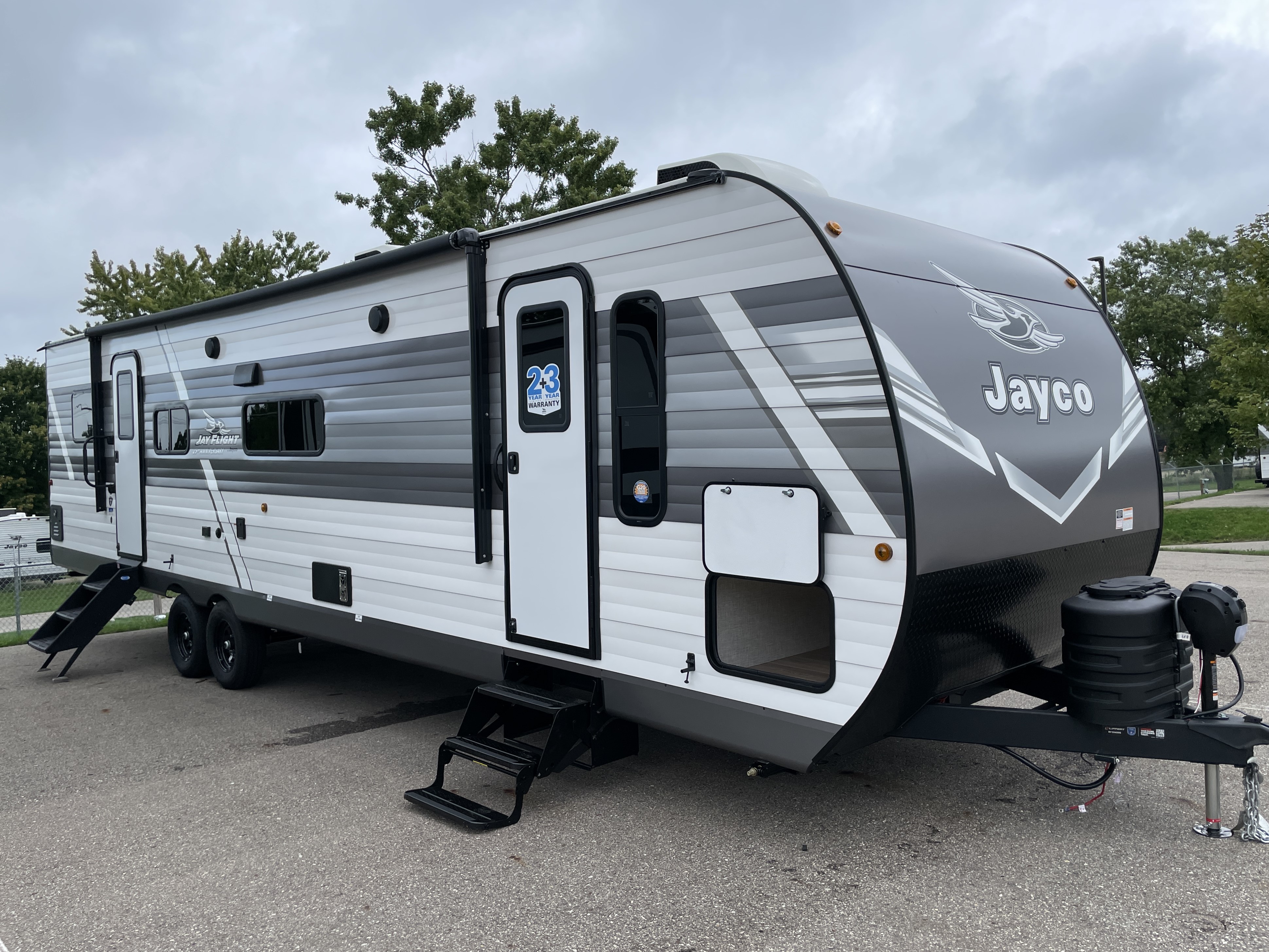 2027 Jayco Jay Flight 335BHS, $ 35,999