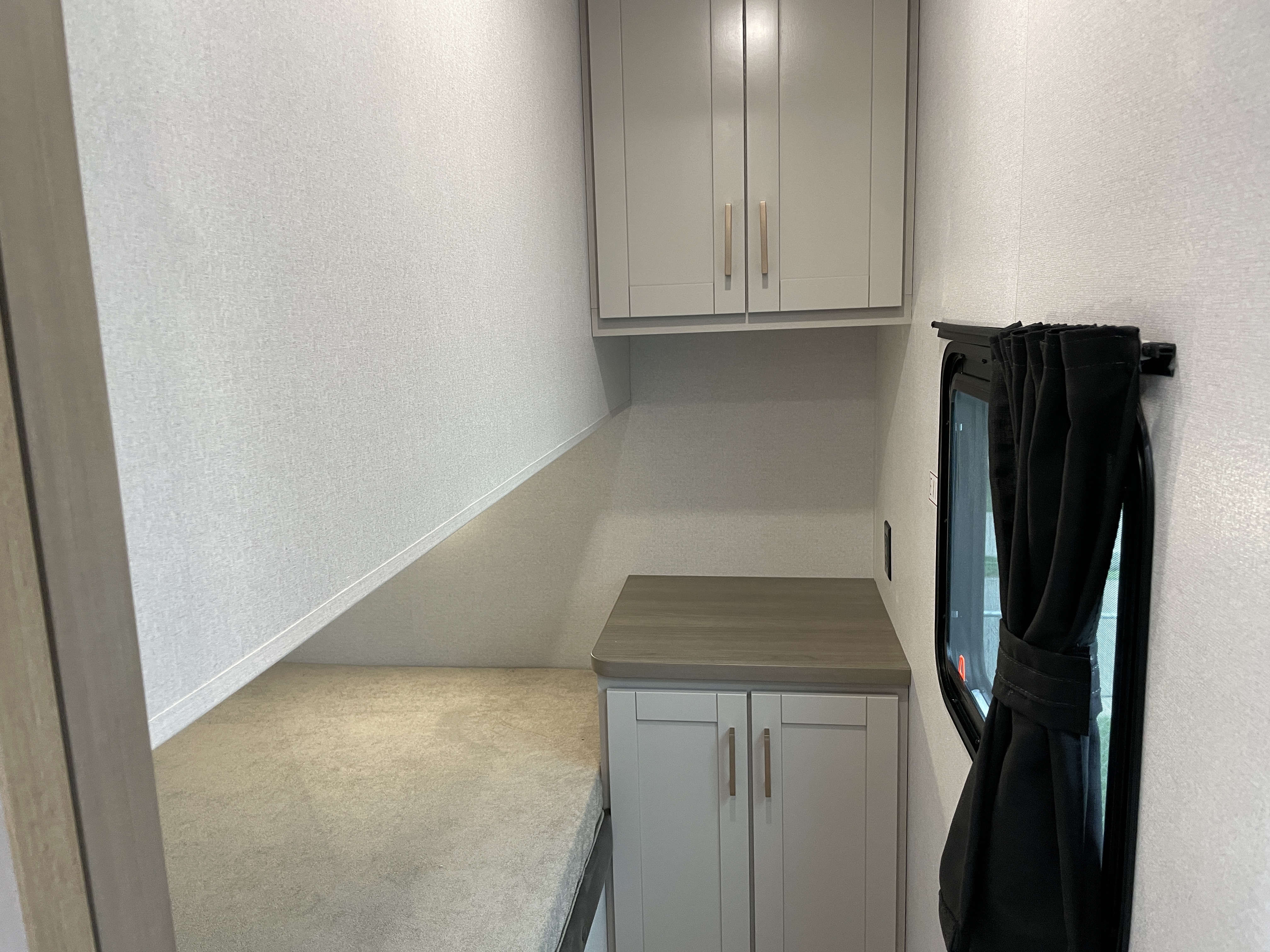 2027 Jayco Jay Flight 335BHS, $ 35,999