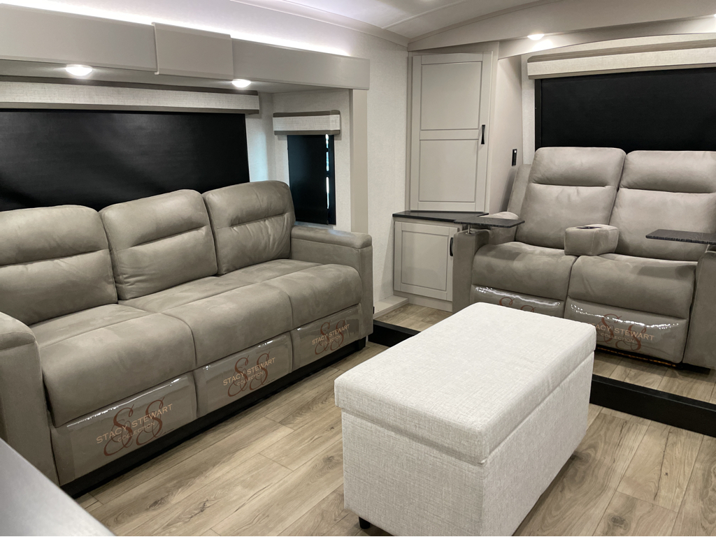 2026 Jayco North Point 382FLRB, $ 104,990