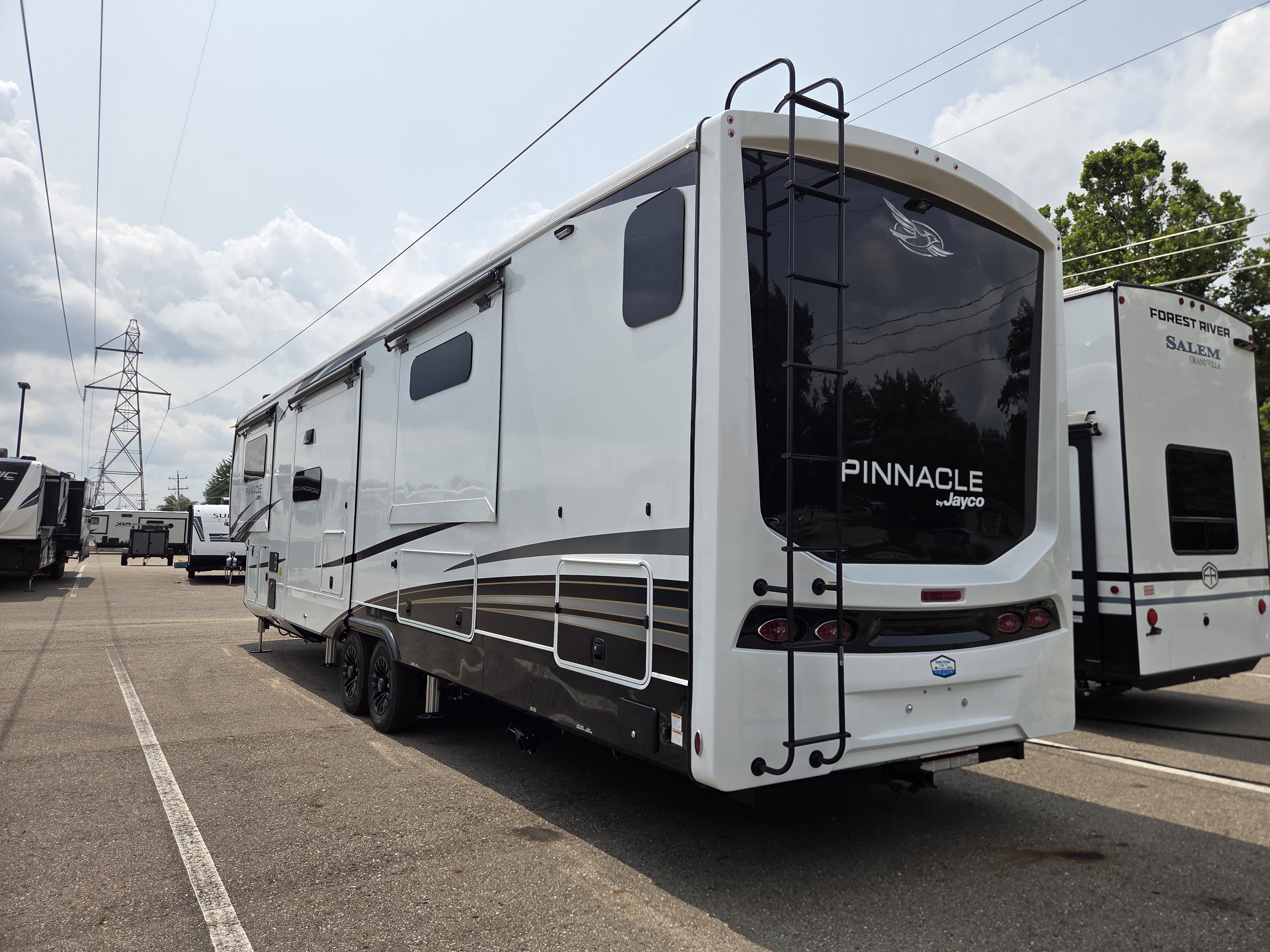 2027 Jayco Pinnacle 39FLOK, $ 144,999