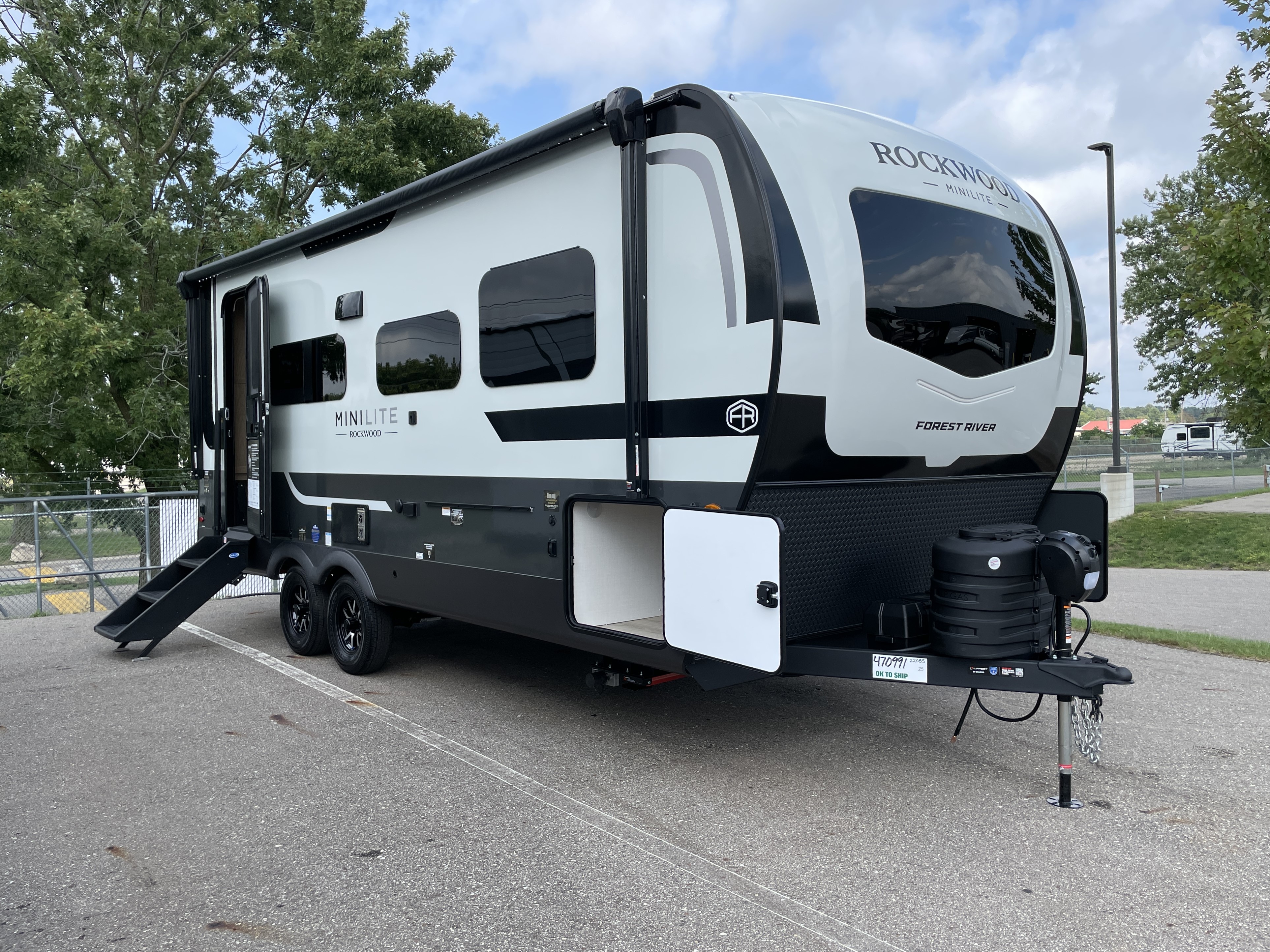 2027 Forest River Rockwood Mini Lite 2205S, $ 39,950