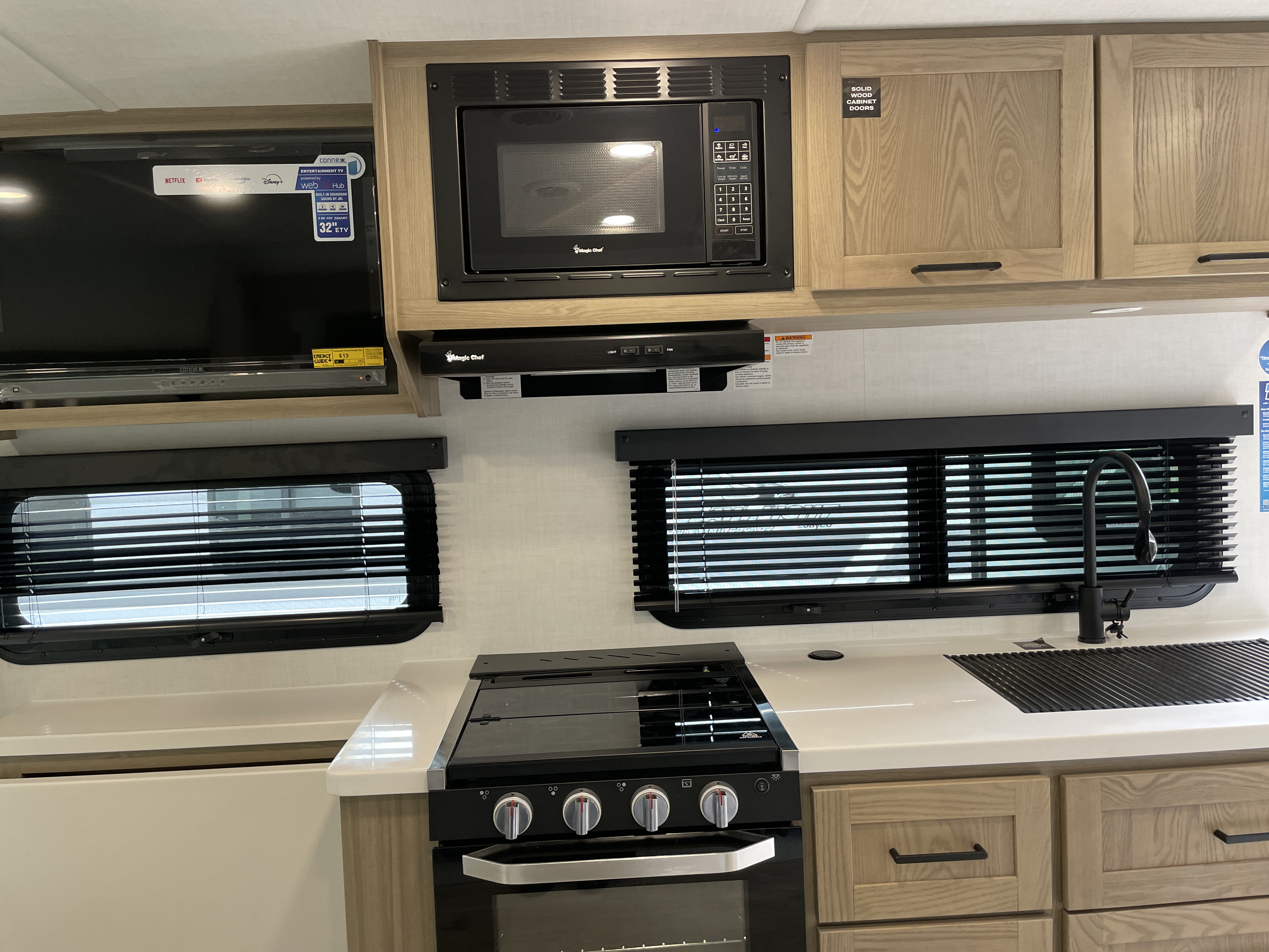 2027 Forest River Rockwood Mini Lite 2205S, $ 39,950