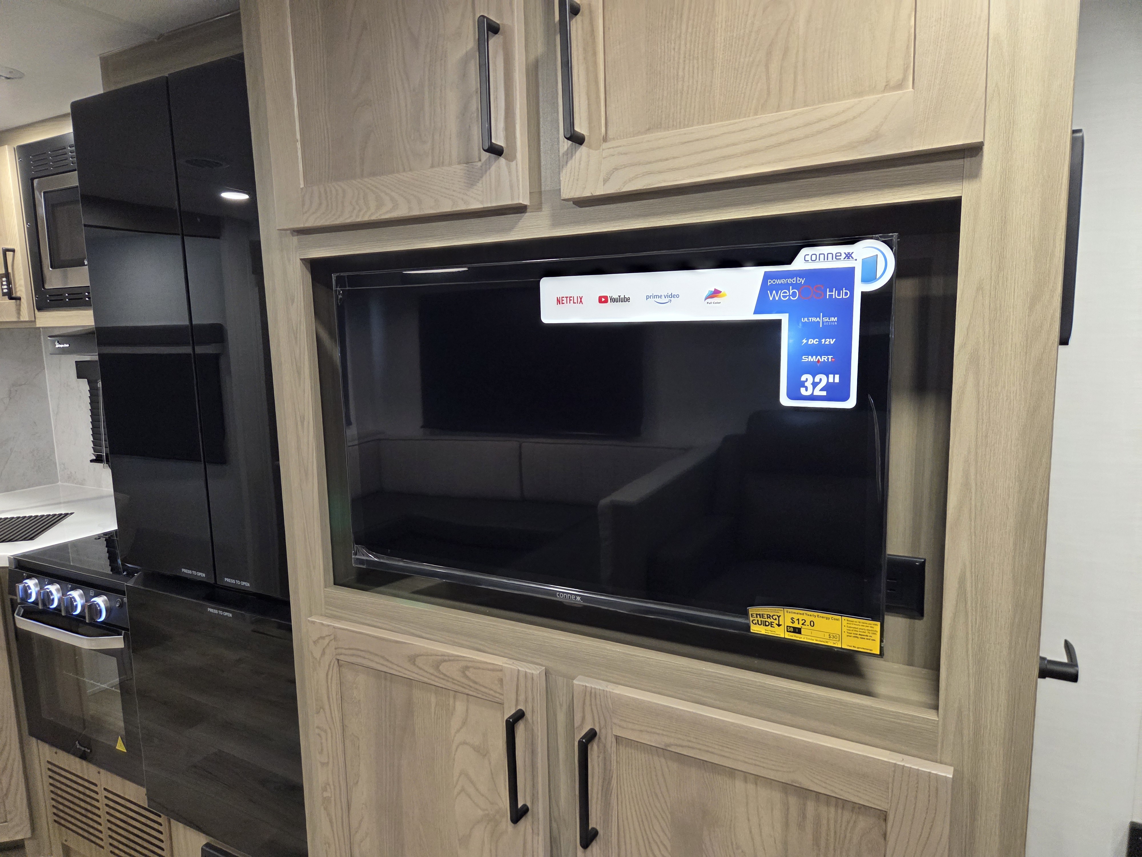 2027 Forest River Rockwood Ultra Lite 2706BH, $ 49,990