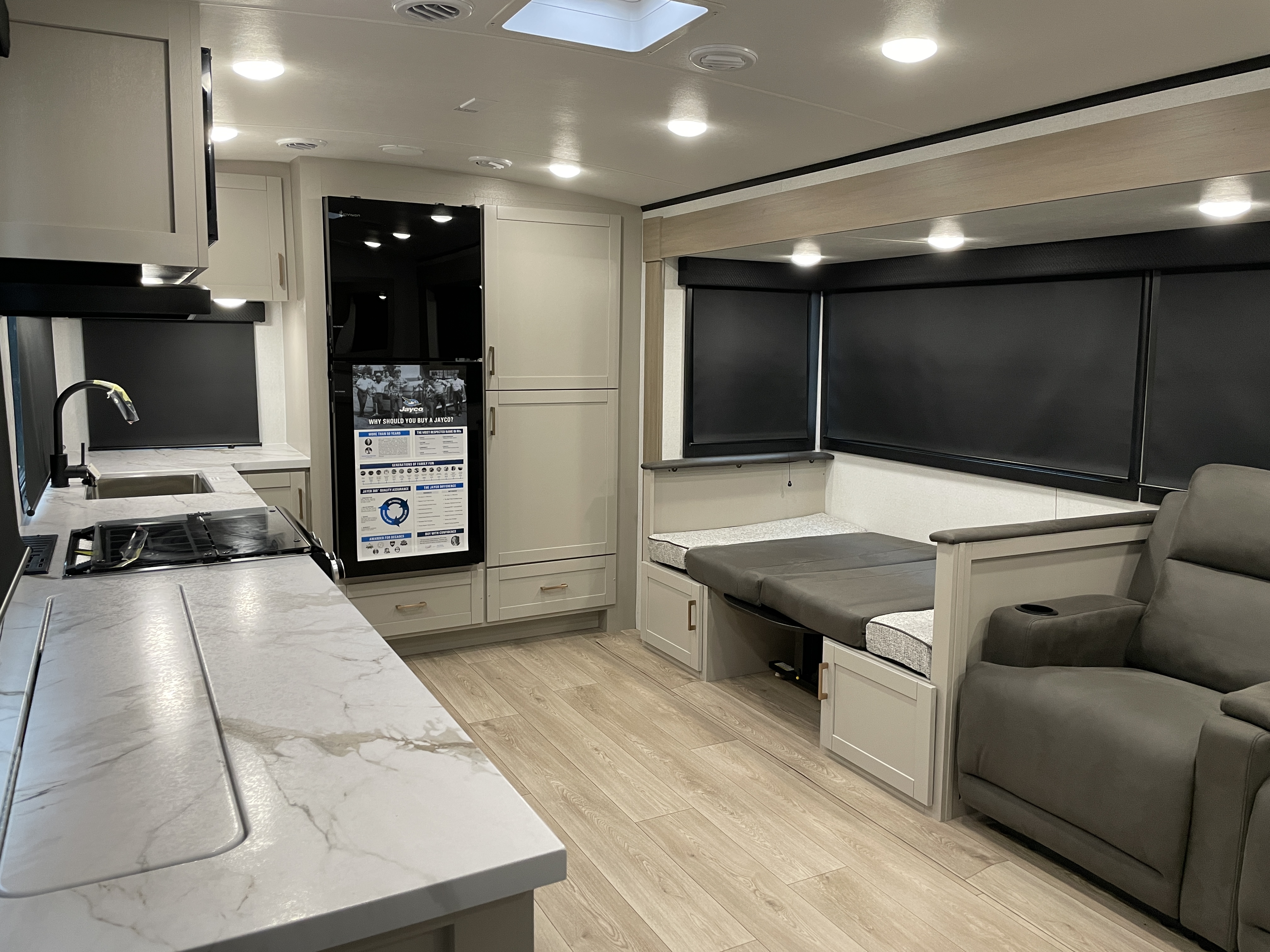 2027 Jayco Jay Feather 30RKB, $ 66,234