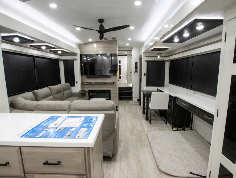 2026 Jayco Pinnacle 38FBRK, $ 117,490