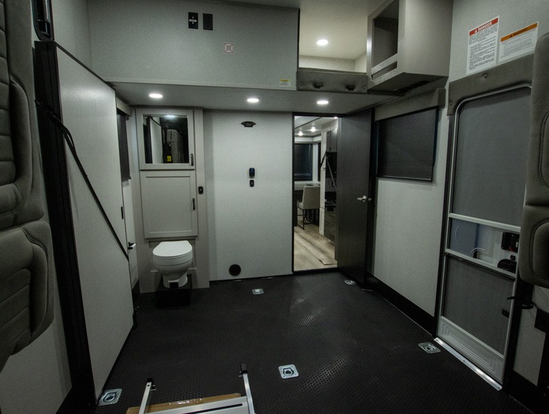 2026 Jayco Seismic 399, $ 89,995