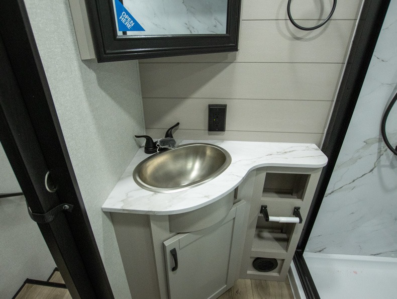 2026 Jayco Seismic 399, $ 89,995