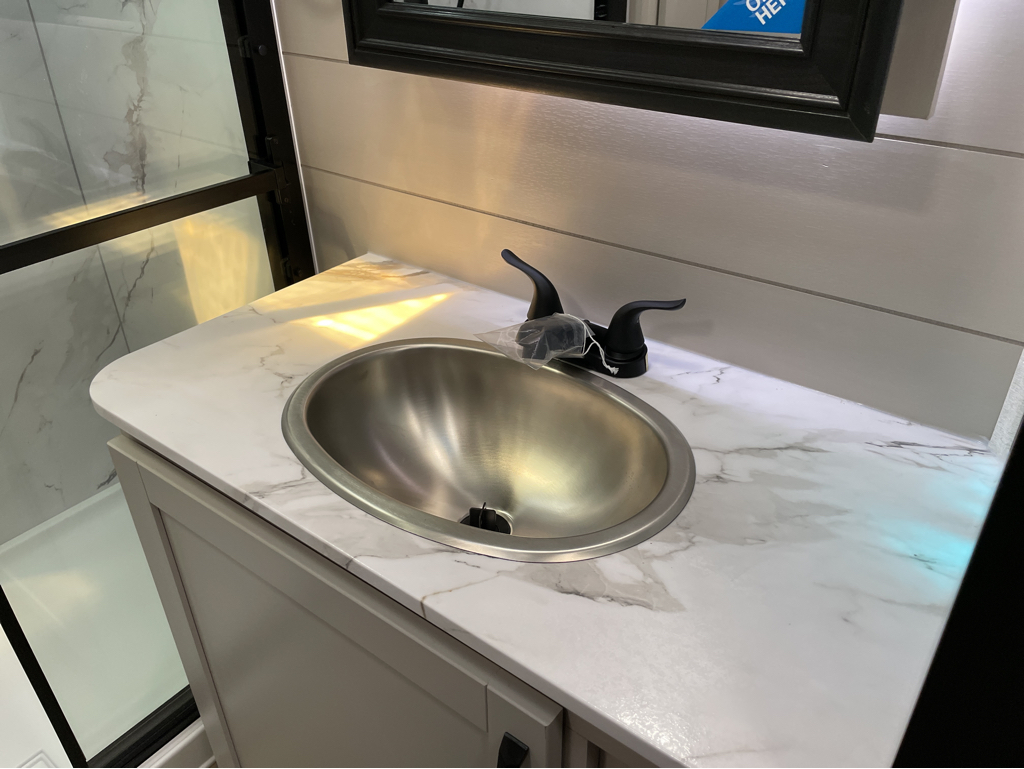 2026 Jayco Seismic 395, $ 89,999