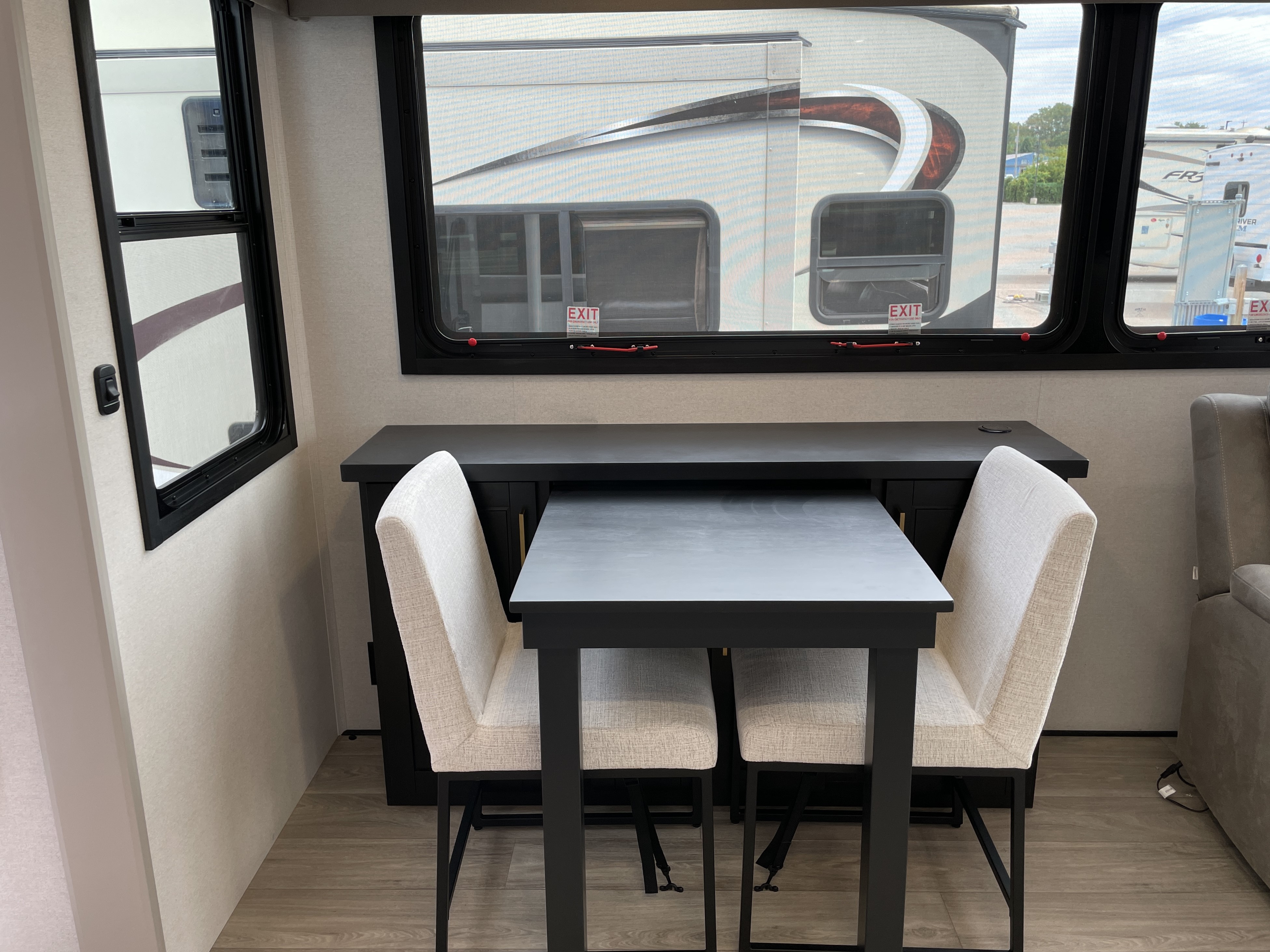 2027 Jayco North Point 361RLBH, $ 99,990