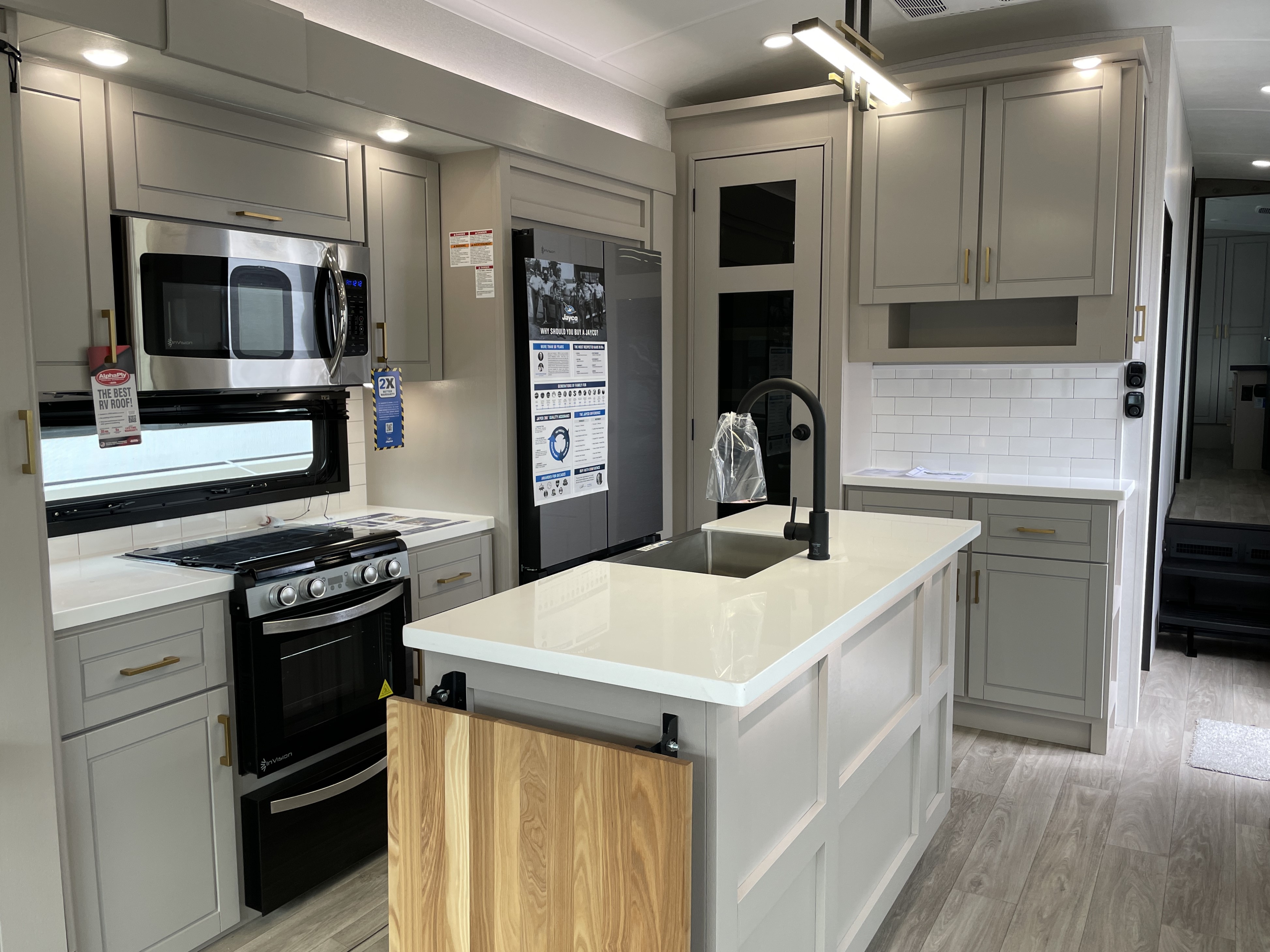 2027 Jayco North Point 361RLBH, $ 99,990