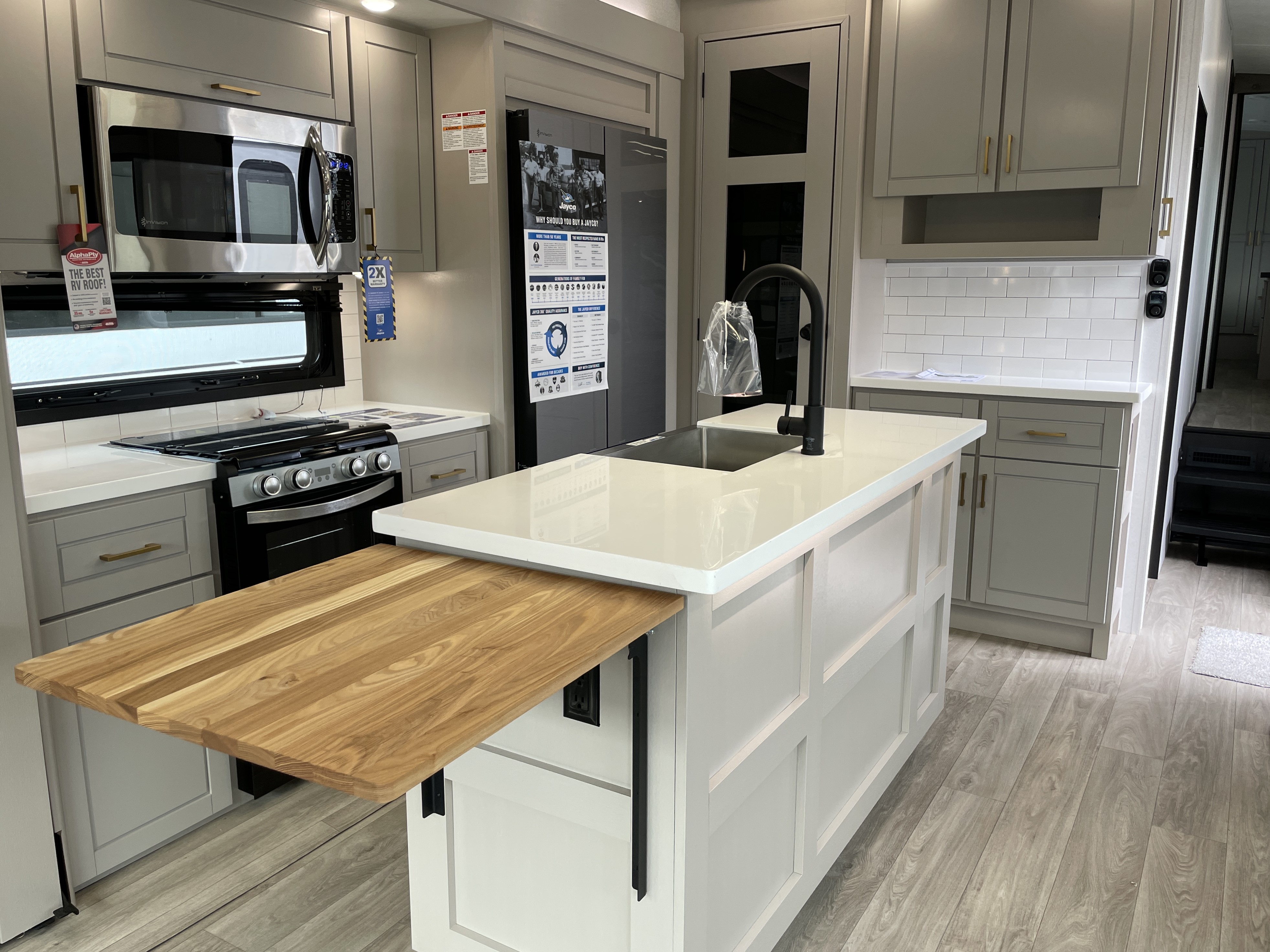 2027 Jayco North Point 361RLBH, $ 99,990