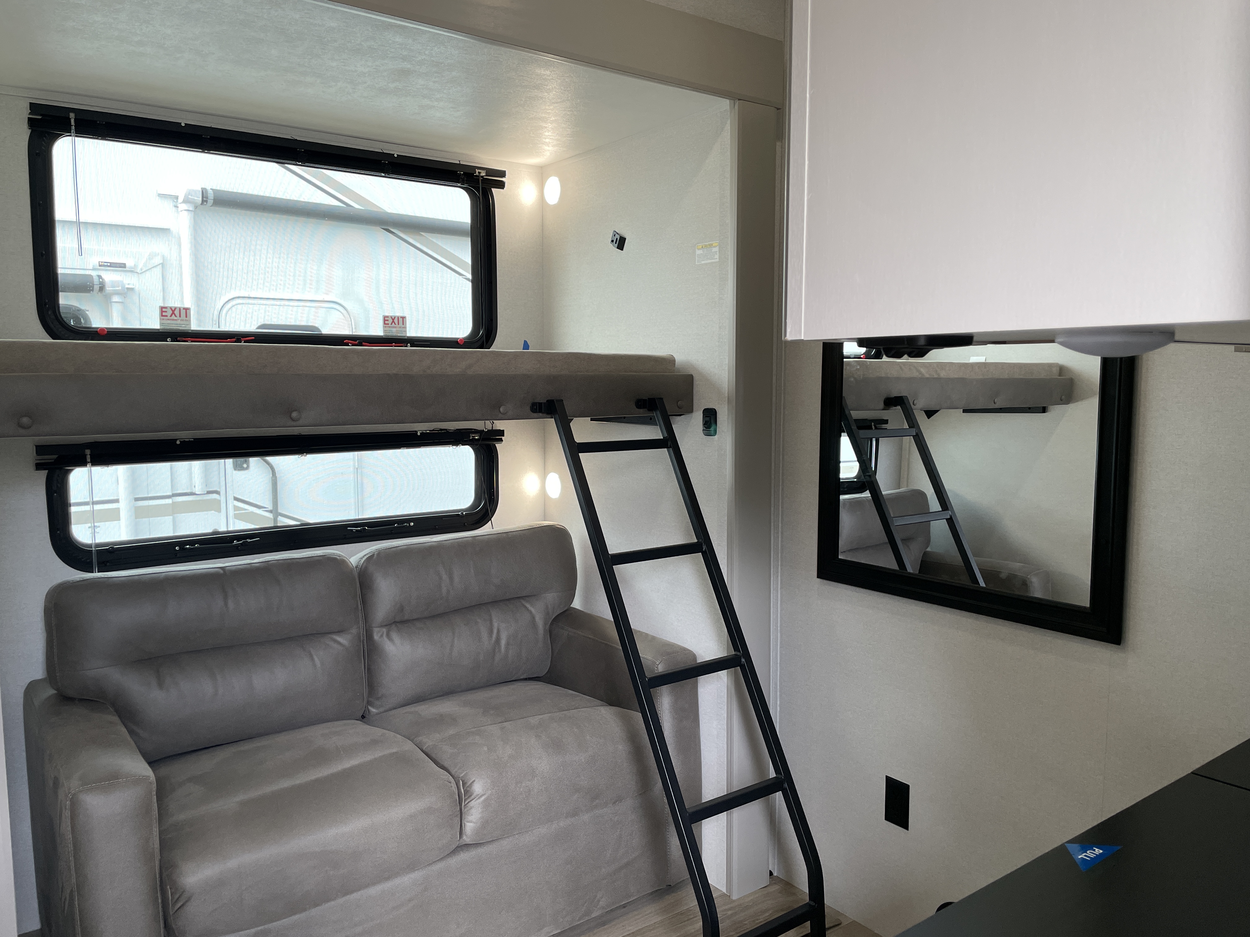 2027 Jayco North Point 361RLBH, $ 99,990