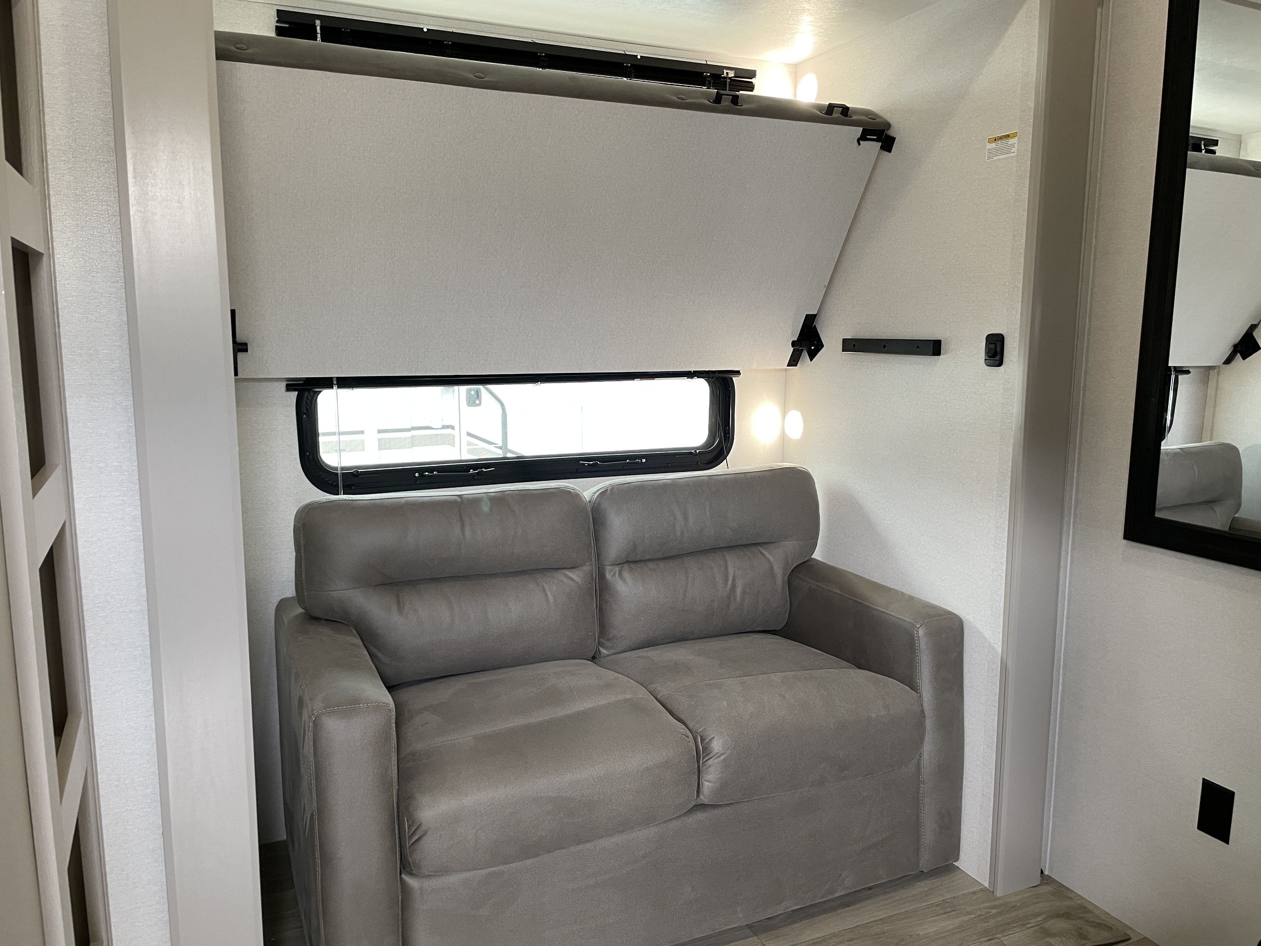 2027 Jayco North Point 361RLBH, $ 99,990