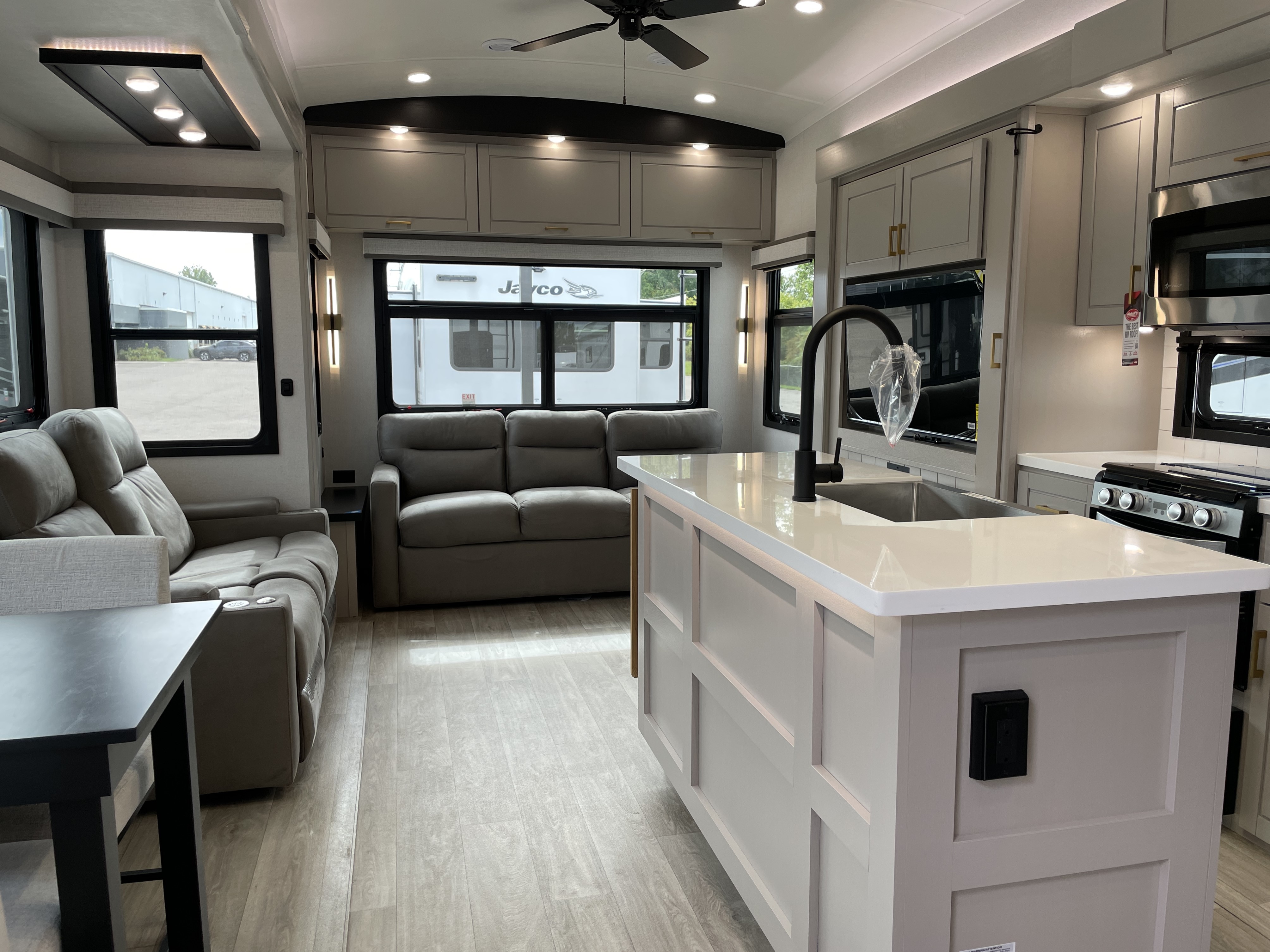 2027 Jayco North Point 361RLBH, $ 99,990