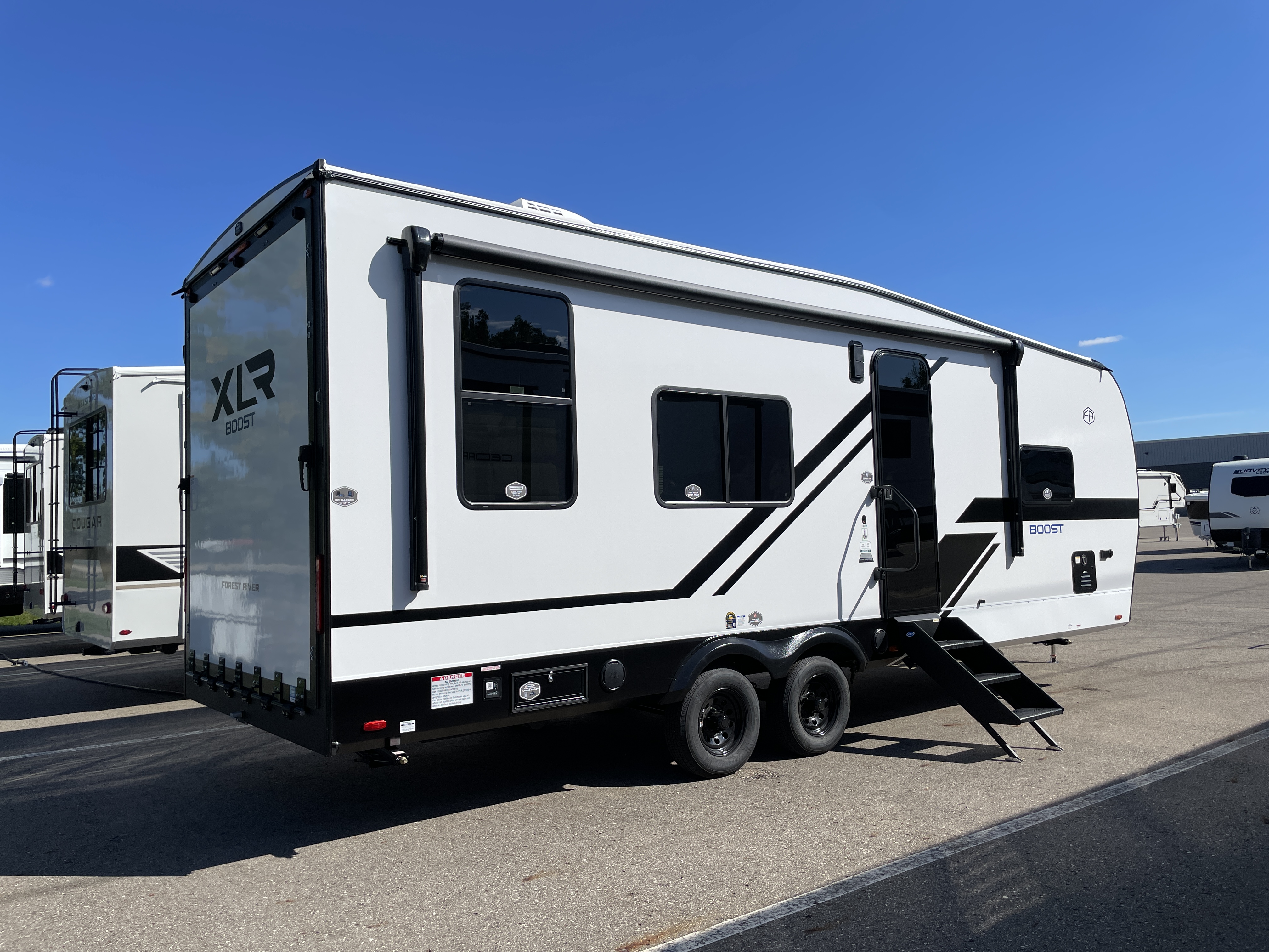2027 Forest River XLR Boost 2413B, $ 39,999