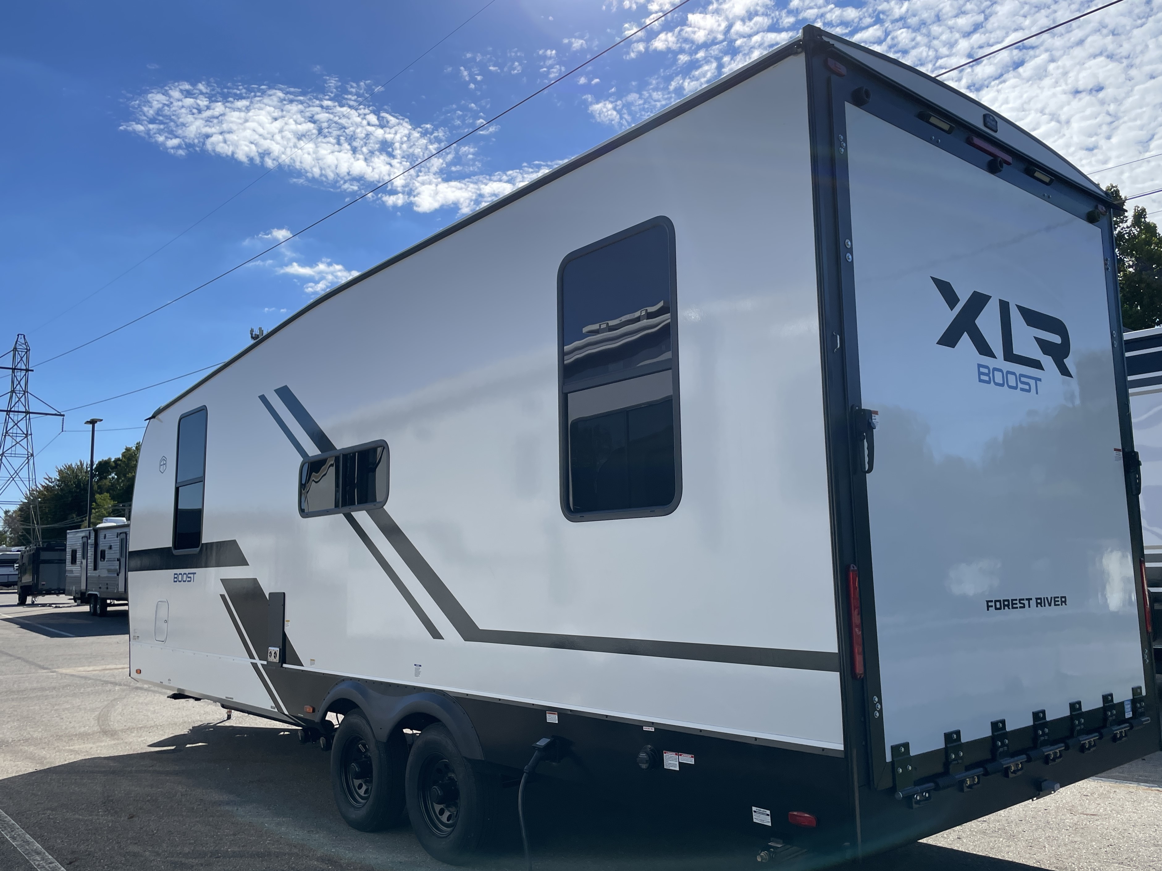 2027 Forest River XLR Boost 2413B, $ 39,999