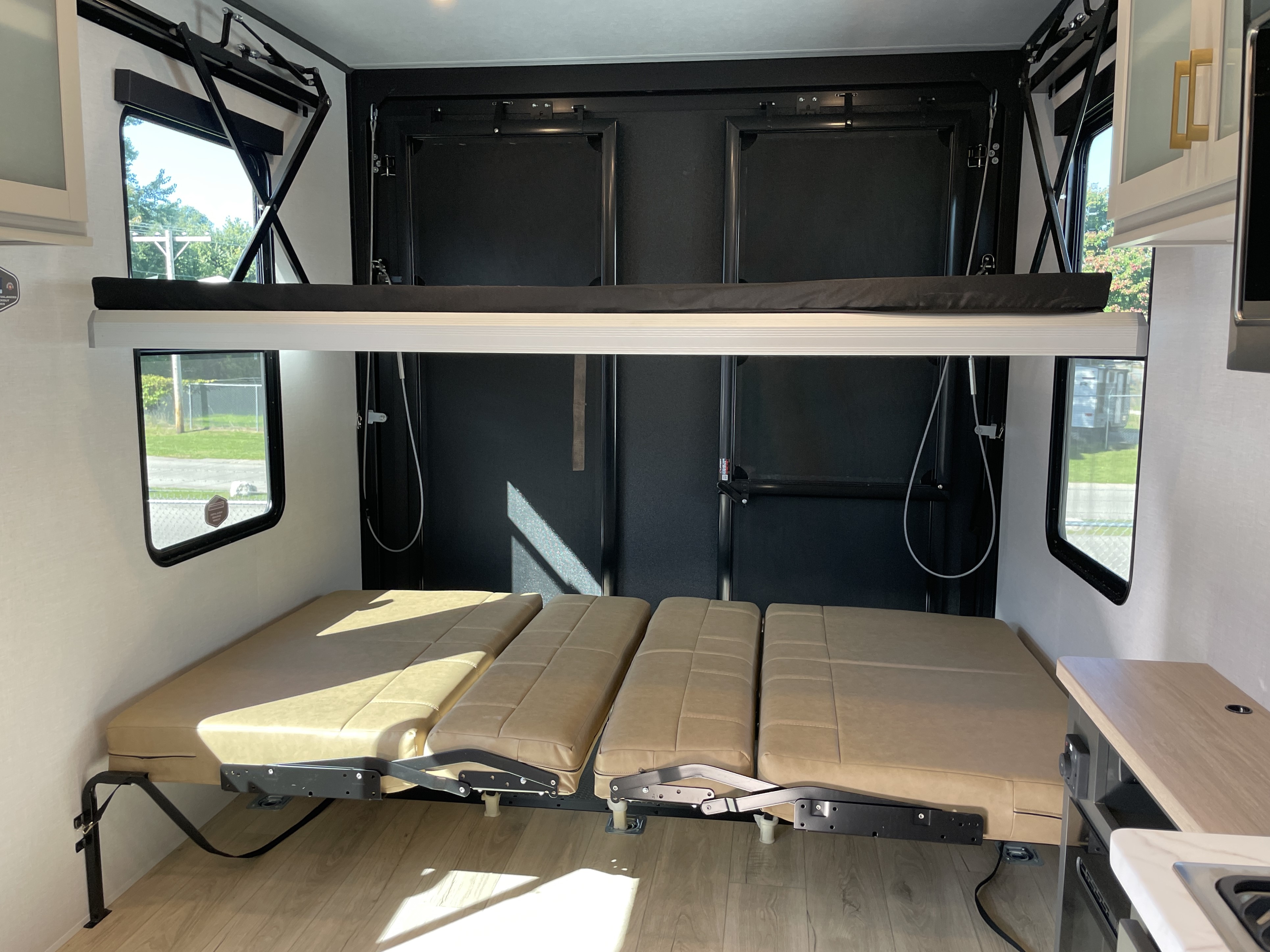 2027 Forest River XLR Boost 2413B, $ 39,999