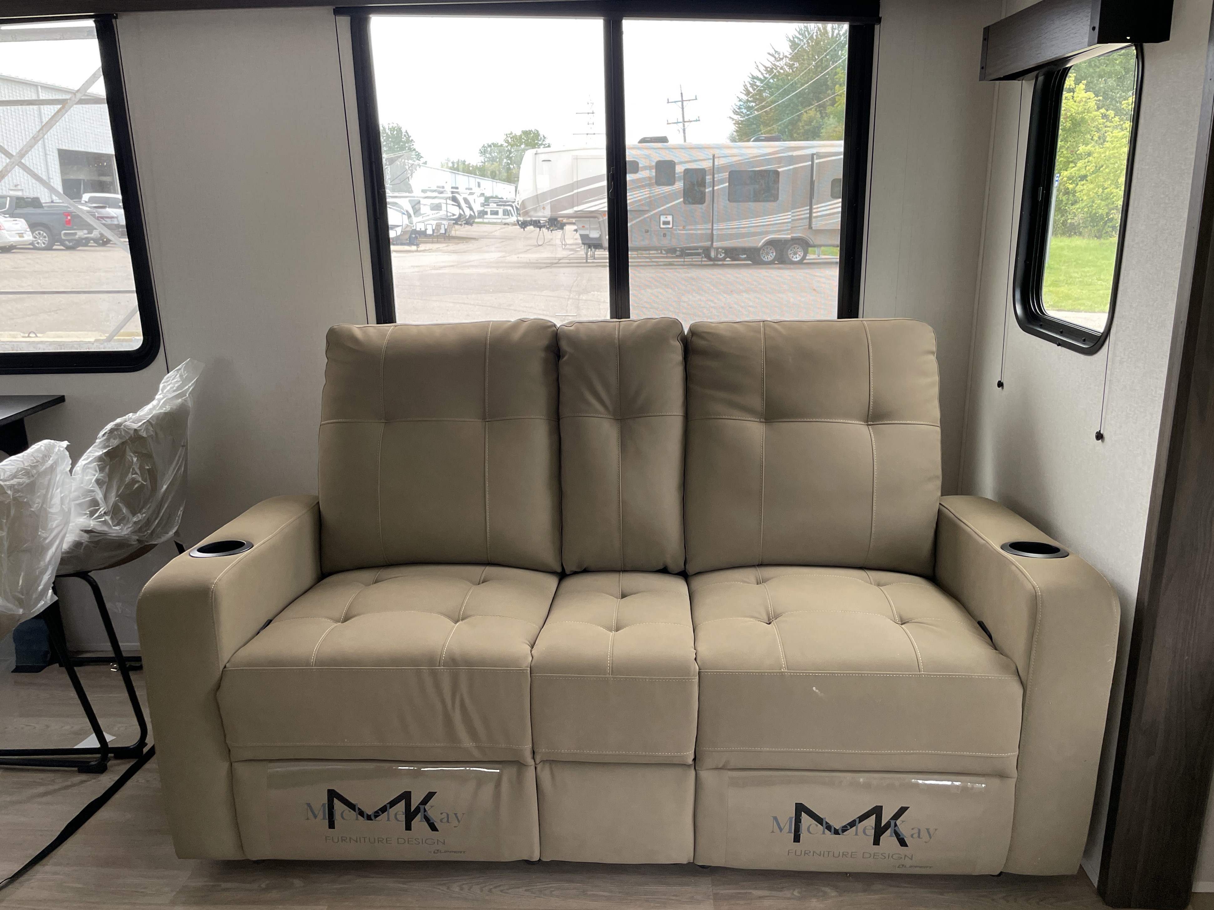 2027 Forest River Cherokee Alpha Wolf 28RLX, $ 39,999