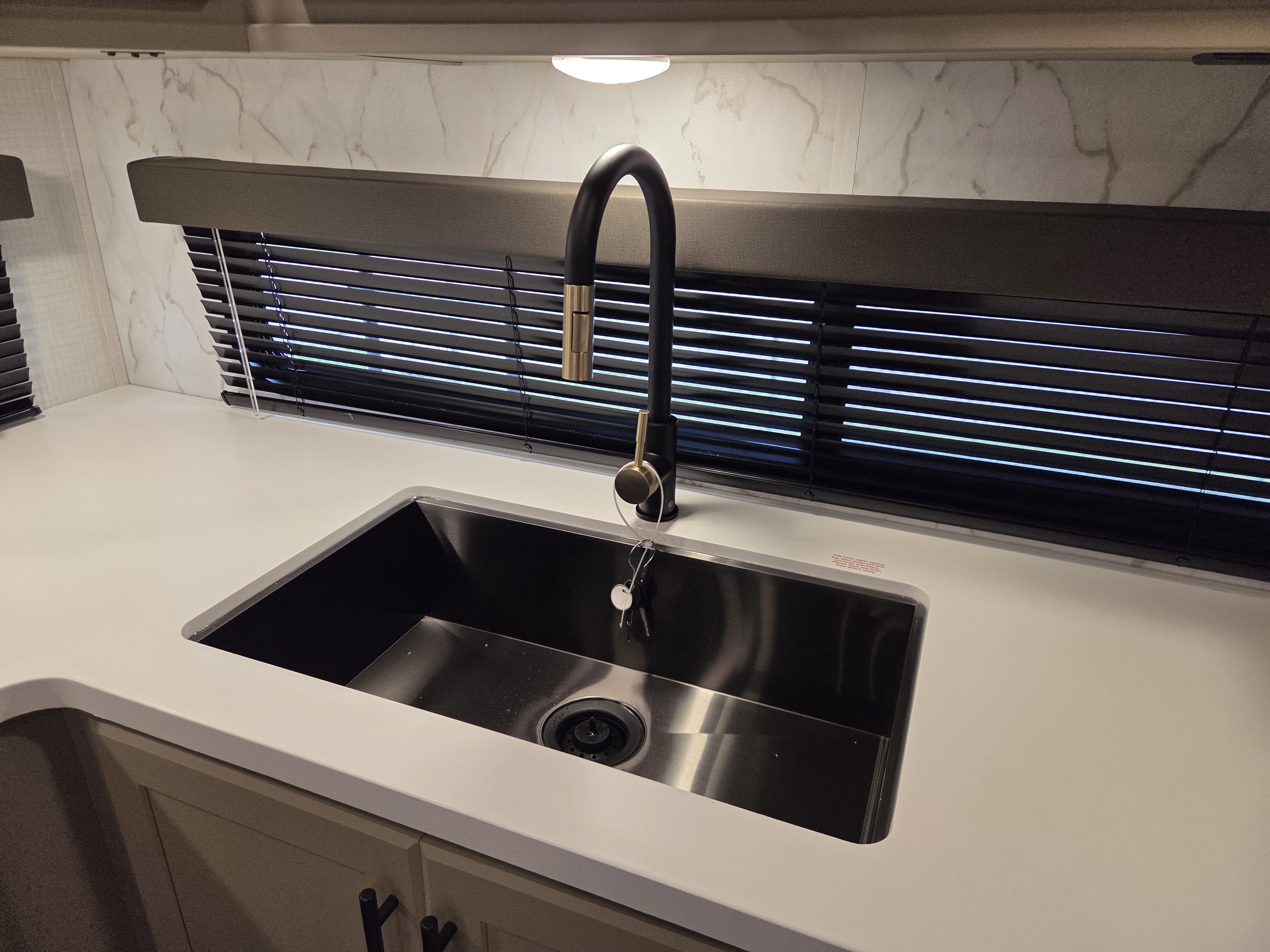 2027 Keystone Cougar Half-Ton (Fifth Wheel) 23MLE, $ 52,999