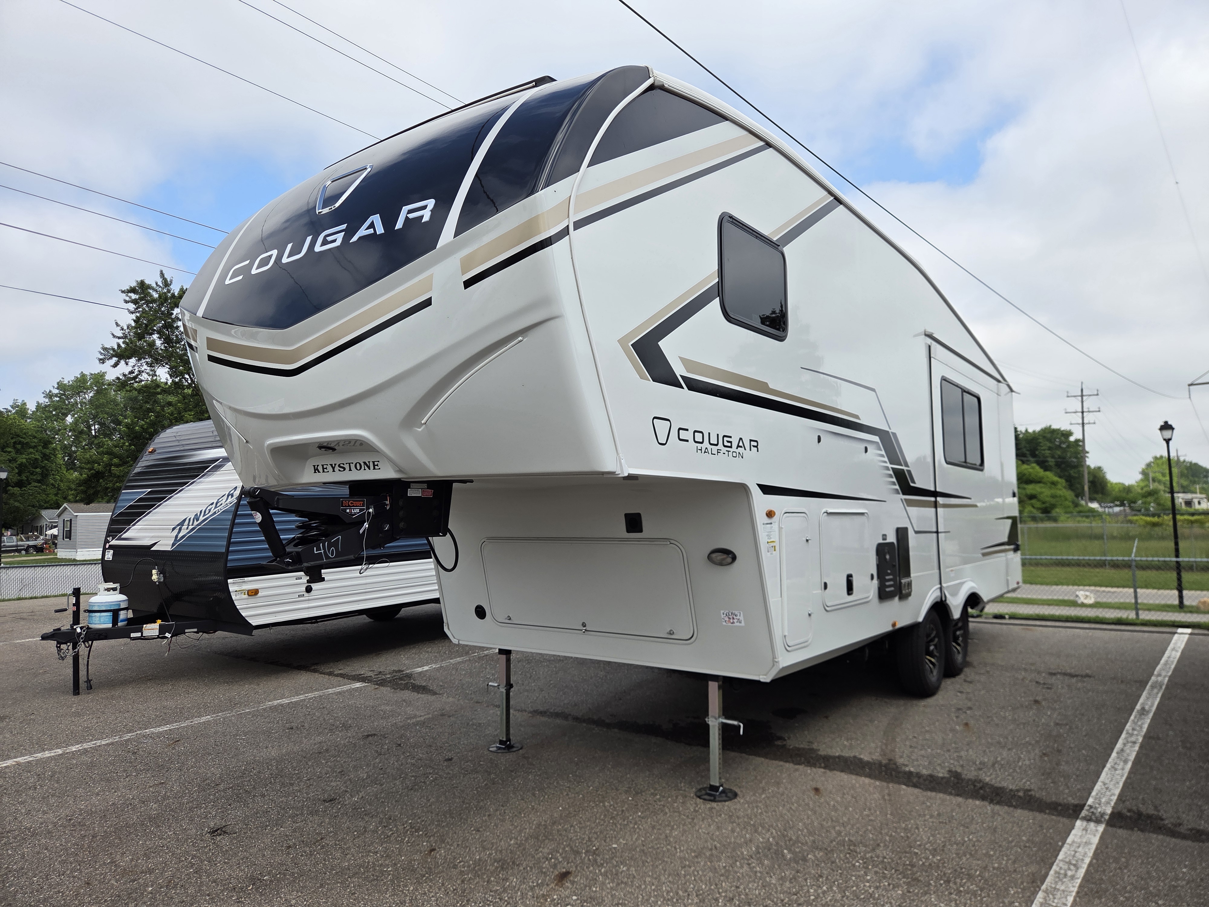 2027 Keystone Cougar Half-Ton (Fifth Wheel) 23MLE, $ 52,999