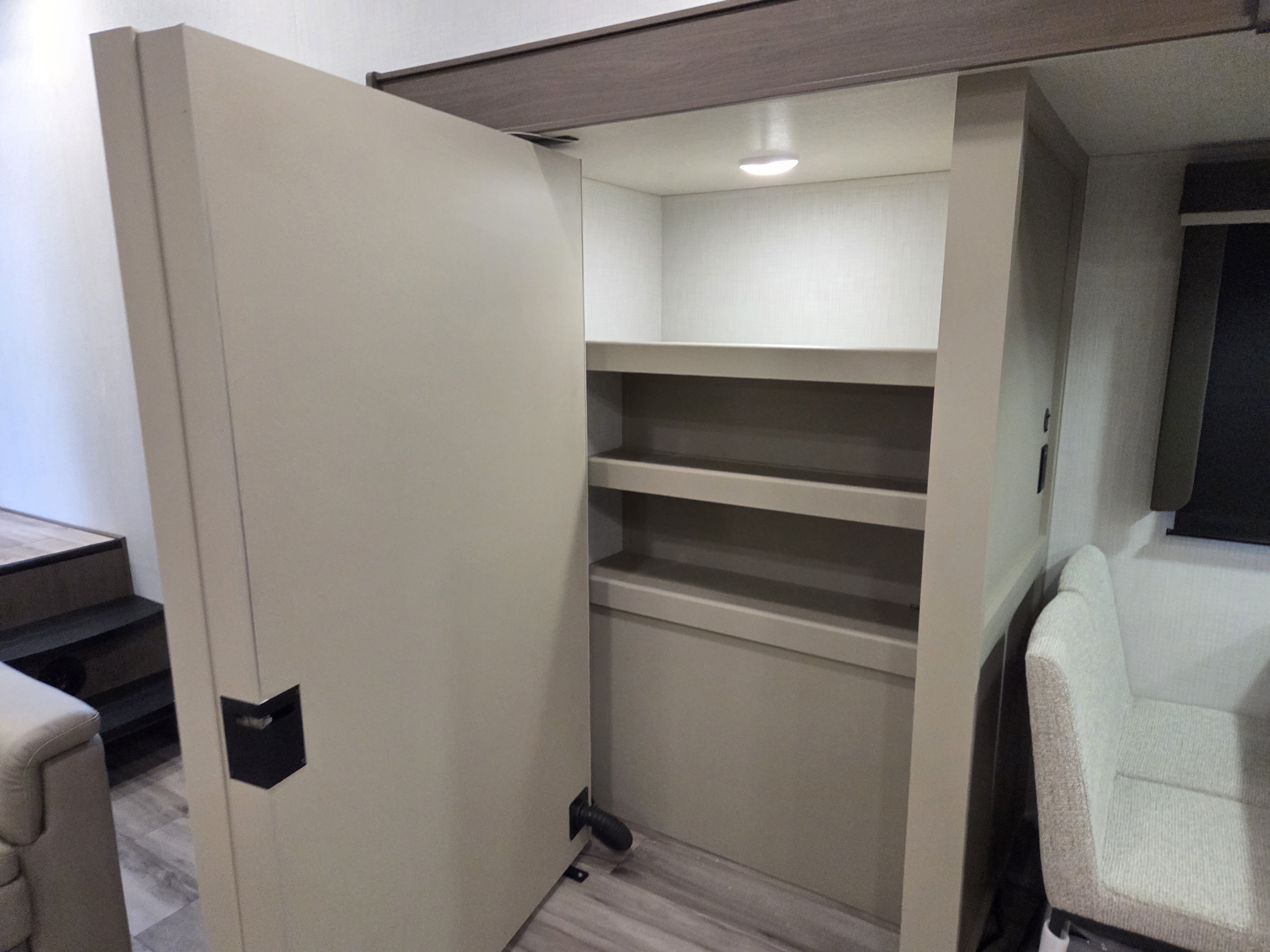 2027 Keystone Cougar Half-Ton (Fifth Wheel) 26RKE, $ 55,990