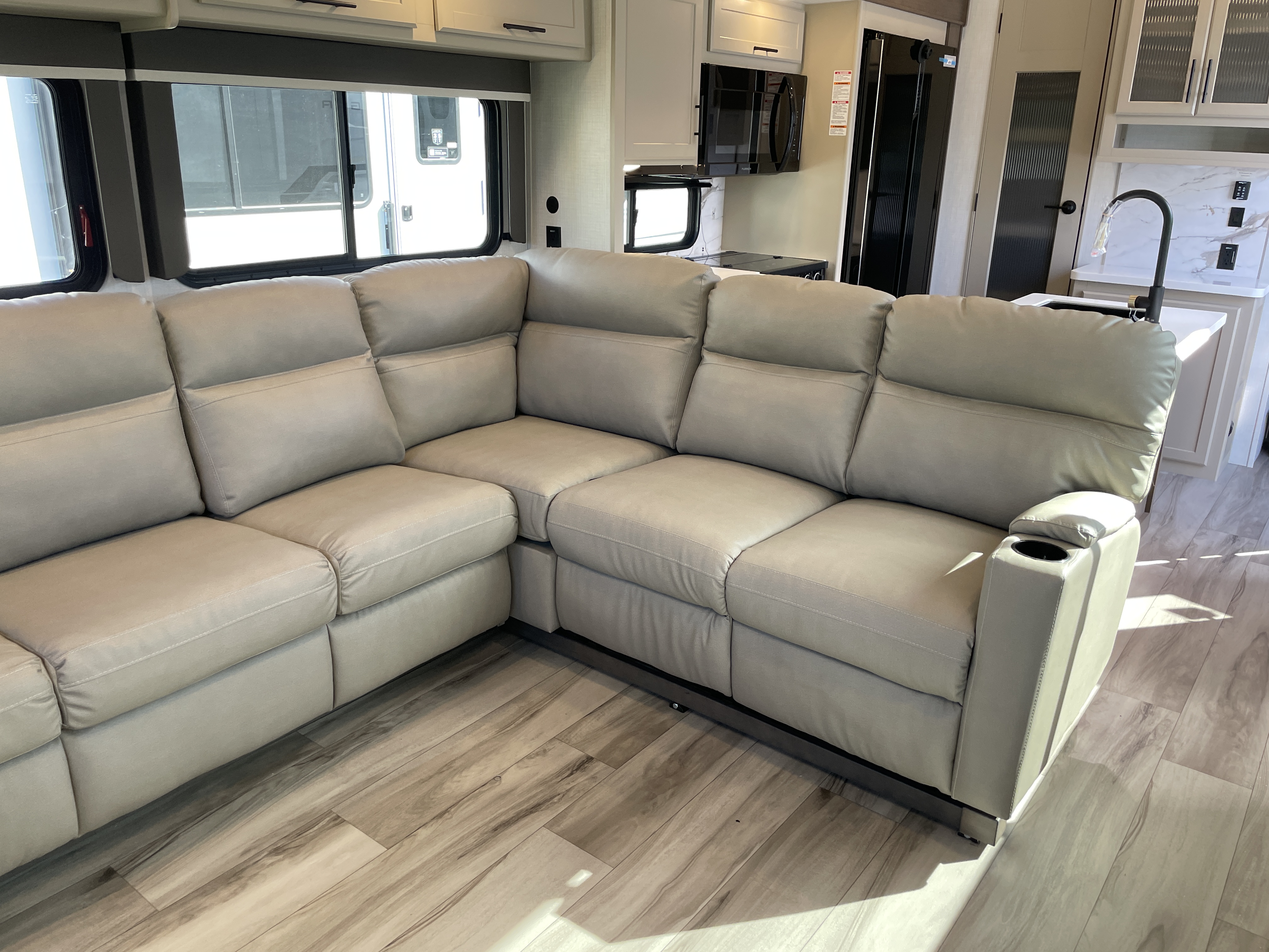 2027 Keystone Cougar 320RDS, $ 69,990