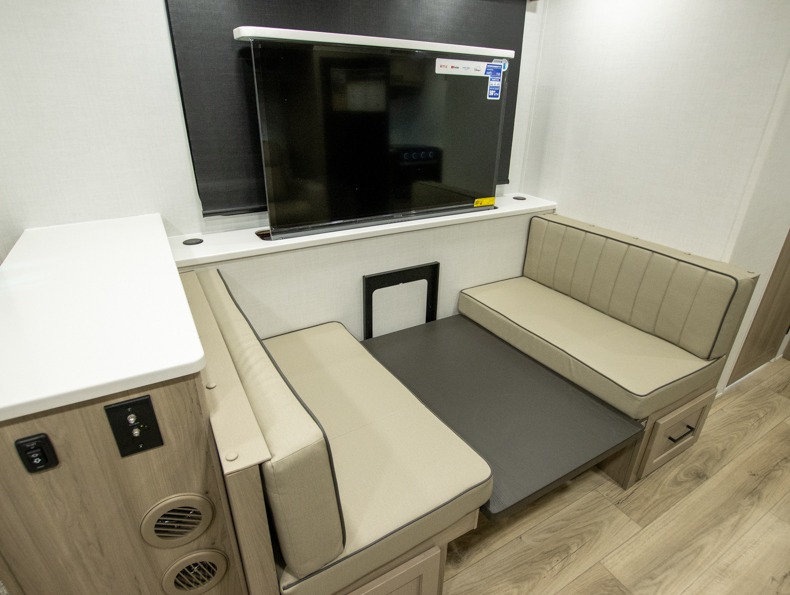 2026 Forest River Rockwood Mini Lite 2522FB, $ 39,990