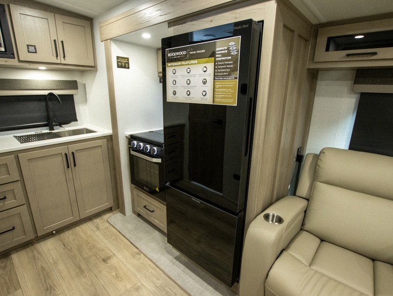 2026 Forest River Rockwood Mini Lite 2522FB, $ 39,990