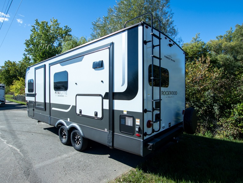 2026 Forest River Rockwood Mini Lite 2522FB, $ 39,990