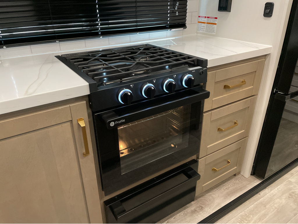 2026 Jayco Eagle 355MBQS, $ 64,999
