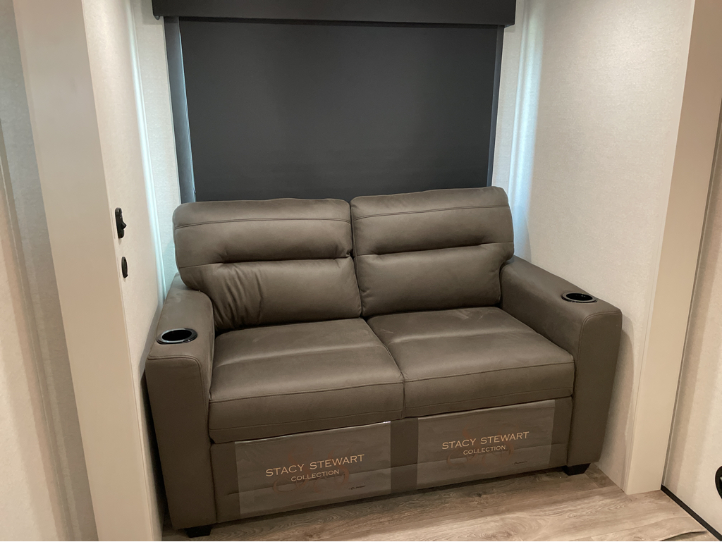 2026 Jayco Eagle 355MBQS, $ 64,999