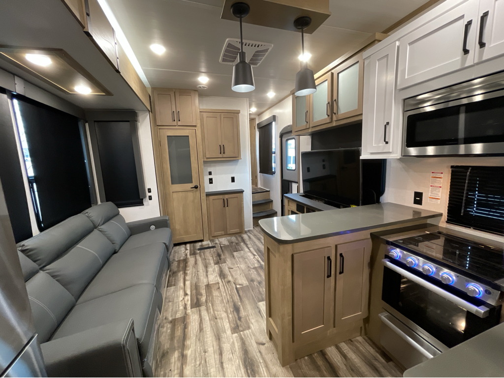 2022 Keystone Raptor 351, $ 78,000