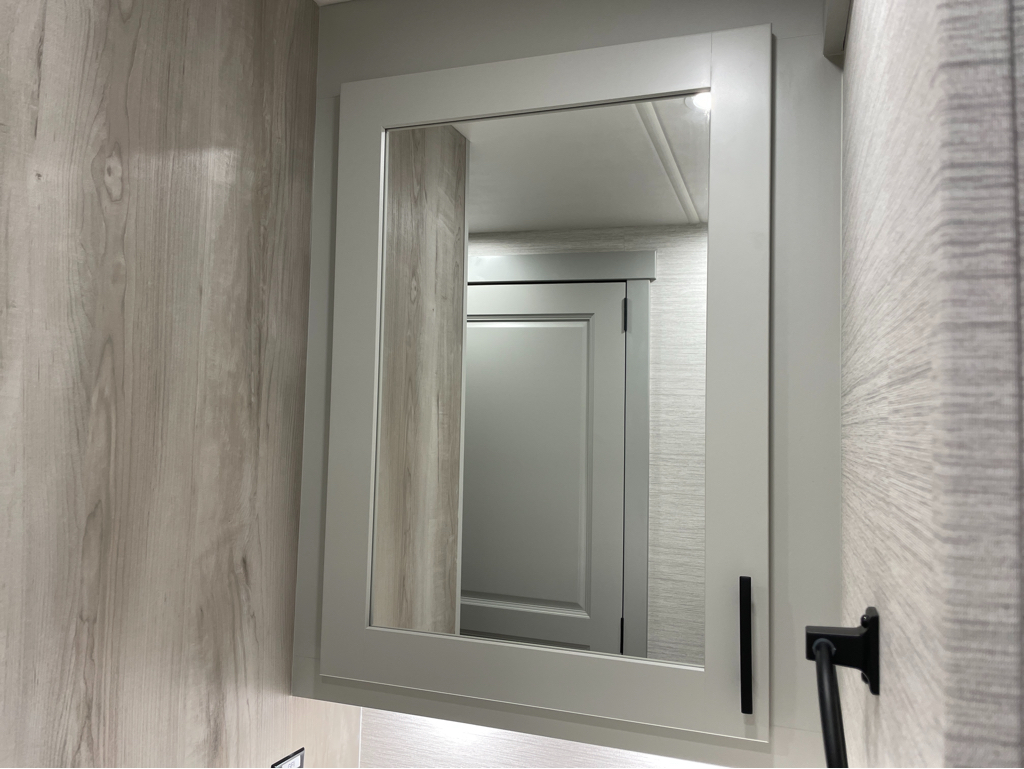 2027 Dynamax DX3 34KD, $ 369,997
