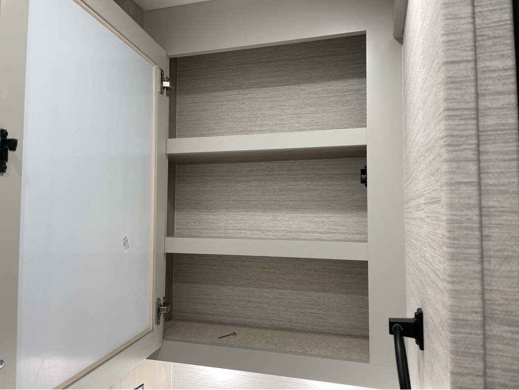 2027 Dynamax DX3 34KD, $ 369,997