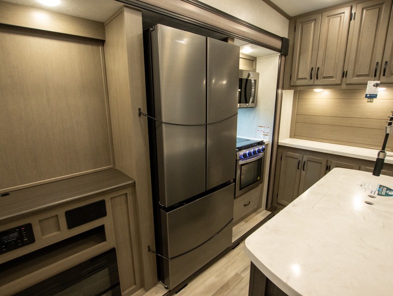 2022 Coachmen Chaparral 367BH, $ 59,876