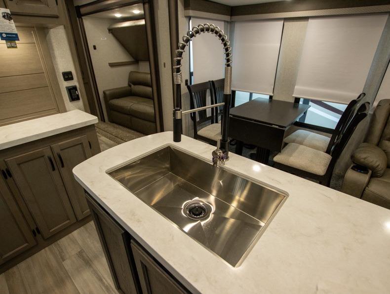 2022 Coachmen Chaparral 367BH, $ 59,876