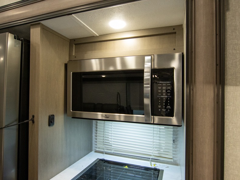 2022 Coachmen Chaparral 367BH, $ 59,876