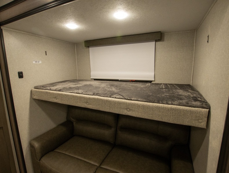 2022 Coachmen Chaparral 367BH, $ 59,876