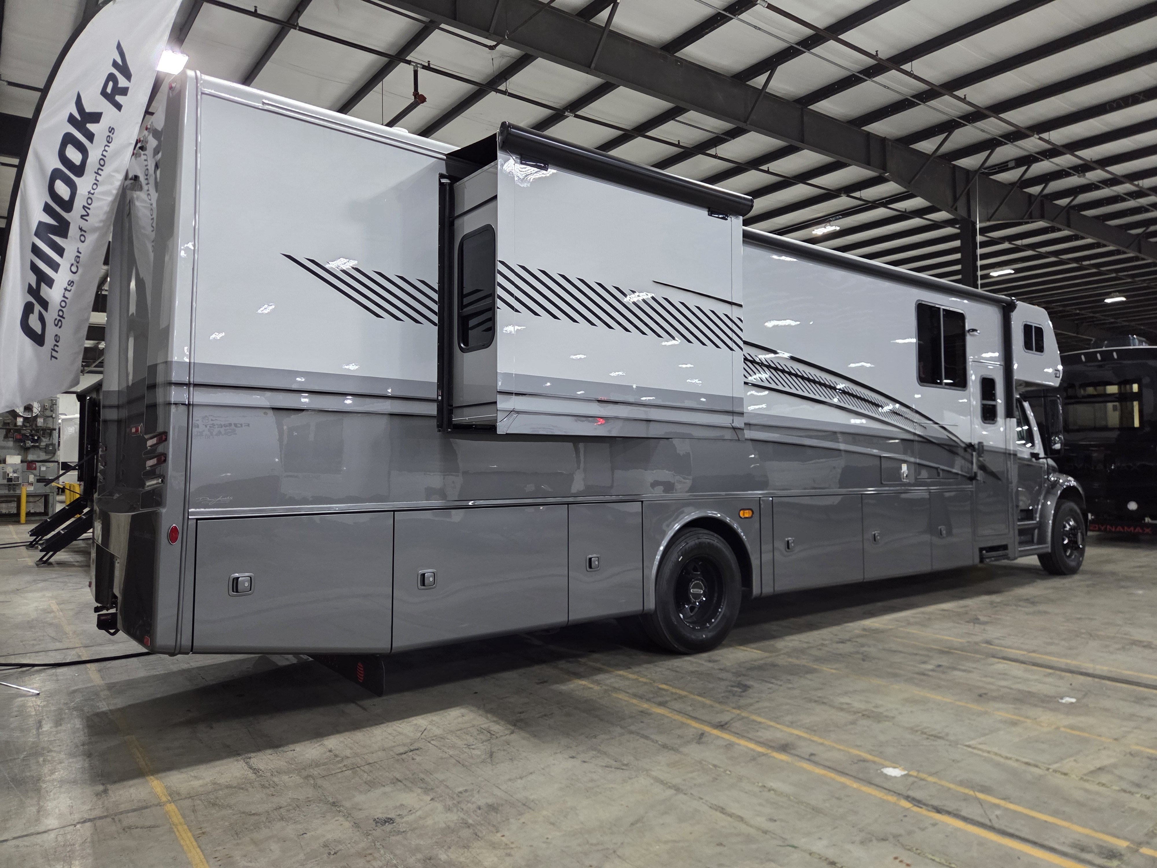 2027 Dynamax Europa S 37CA, $ 294,997