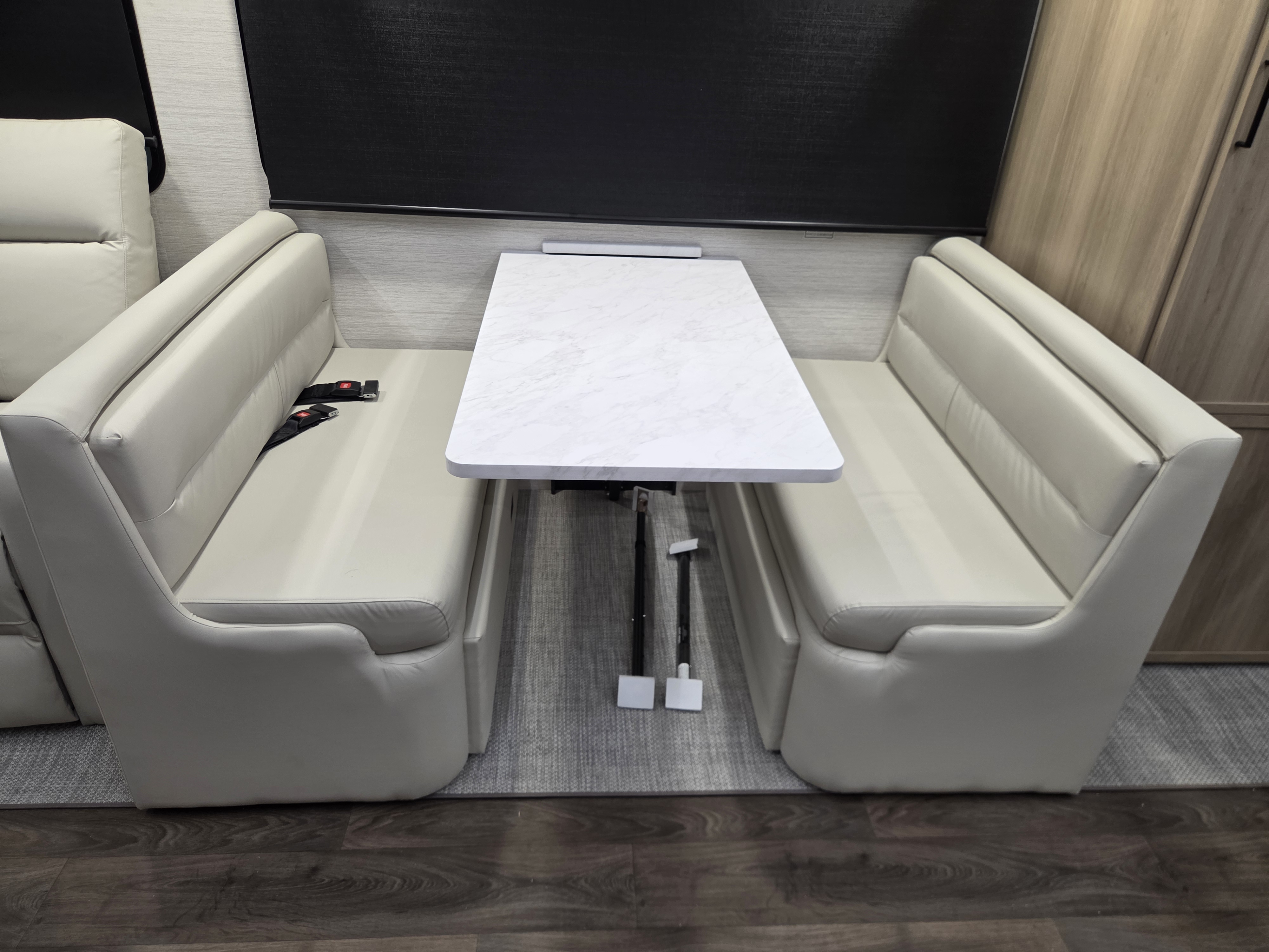 2027 Dynamax Europa S 37CA, $ 294,997