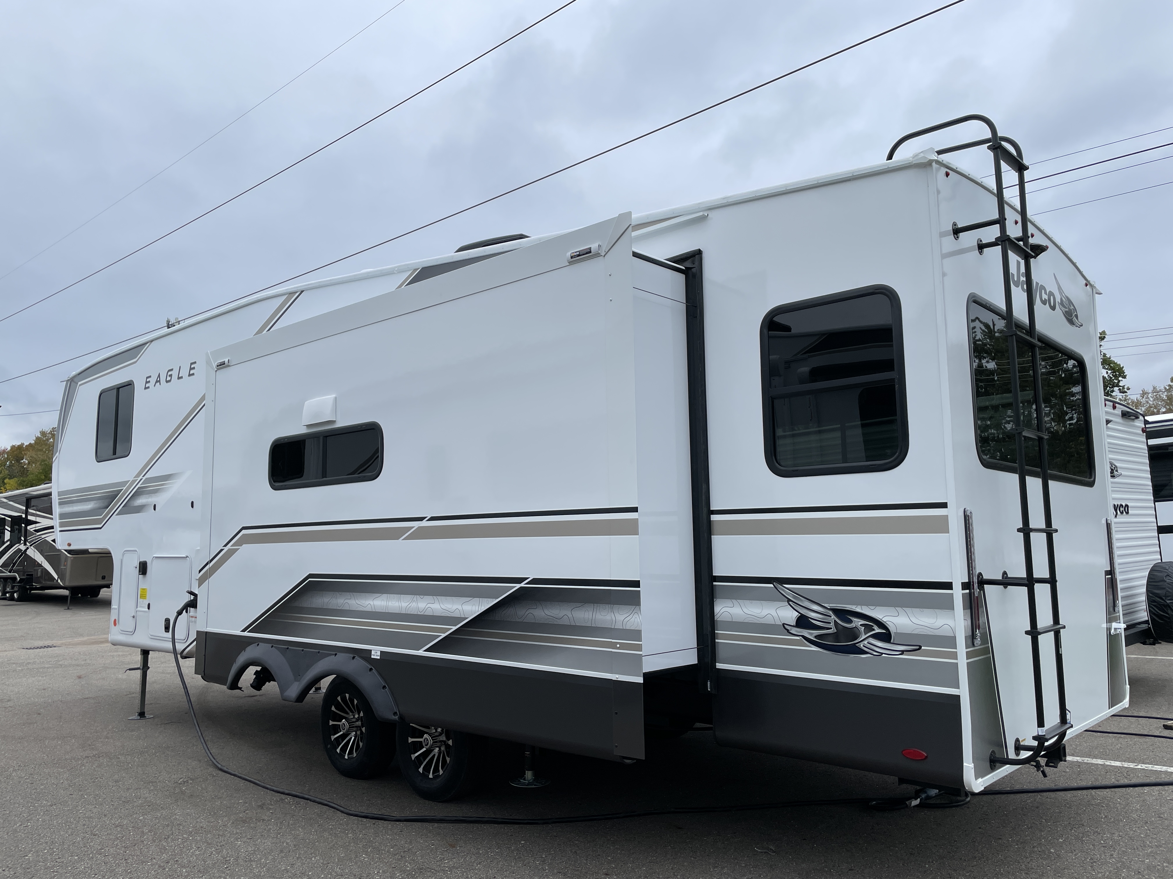 2027 Jayco Eagle 29RLC, $ 90,303